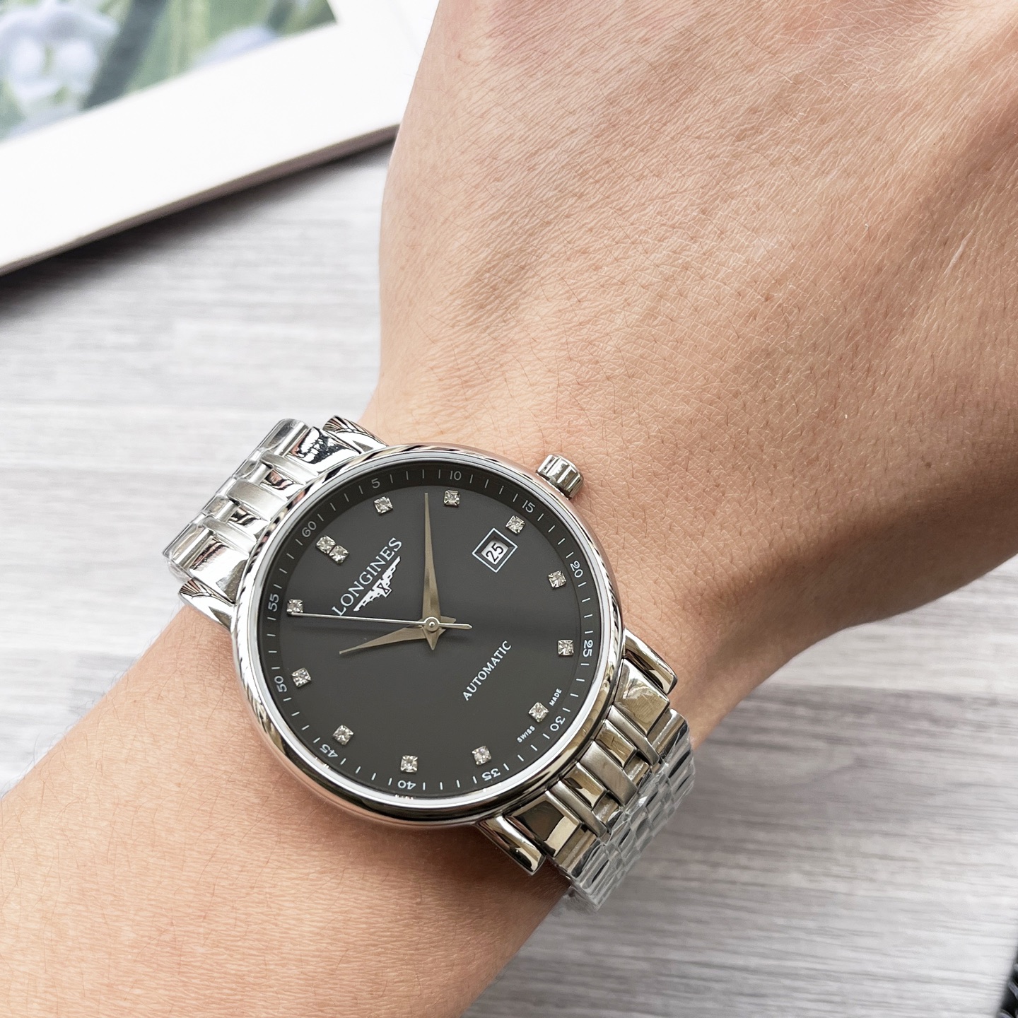 NO:689056,Platinum Steel 20 Men's Favorite Three-Hand Watch [Latest] Longines Best Design Exclusive Release [Type] Fine Men's Watch [Strap] Genuine Leather/316 Strap [Movement] Citizen Mechanical Movement [Mirror] Sapphire Glass (higher definition) Elegant taste Vast and majestic Ingenuity Wrist treasure Size 41mm diameter 12mm thick Hot sale on the market!  Welcome to reprint!  ,,longines,cowhide19860909白金 钢20 男人挚爱三针腕表【最新】浪琴最佳设计独家首发【类型】精品男士腕表【表带】真牛皮/316表带【机芯】西铁城机械机芯【镜面】蓝宝石玻璃（更高清） 品味高雅 浩瀚大气 匠心独运 腕间瑰宝 尺寸直径41mm厚12mm热卖上市！欢迎转载！,,longines,cowhide,Watch