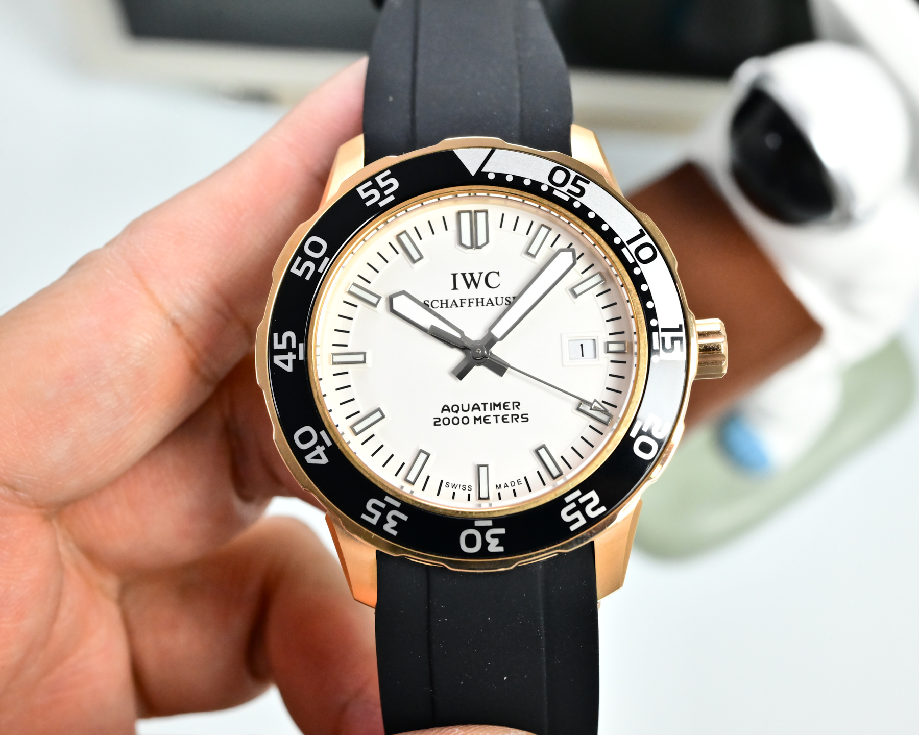 NO:689058,White-gold/black IWC marine timepiece series Movement type 2824 automatic mechanical Case material 316 stainless steel Strap material rubber Case diameter 44 mm Simple and elegant appearance Exquisite workmanship, superior quality,,iwc19860909白-金/黑 IWC万国海洋时计系列 机芯类型2824自动机械 表壳材质316精钢 表带材质橡胶 表壳直径44毫米 外型简洁大方 做工精美,品质优越,,iwc,Watch