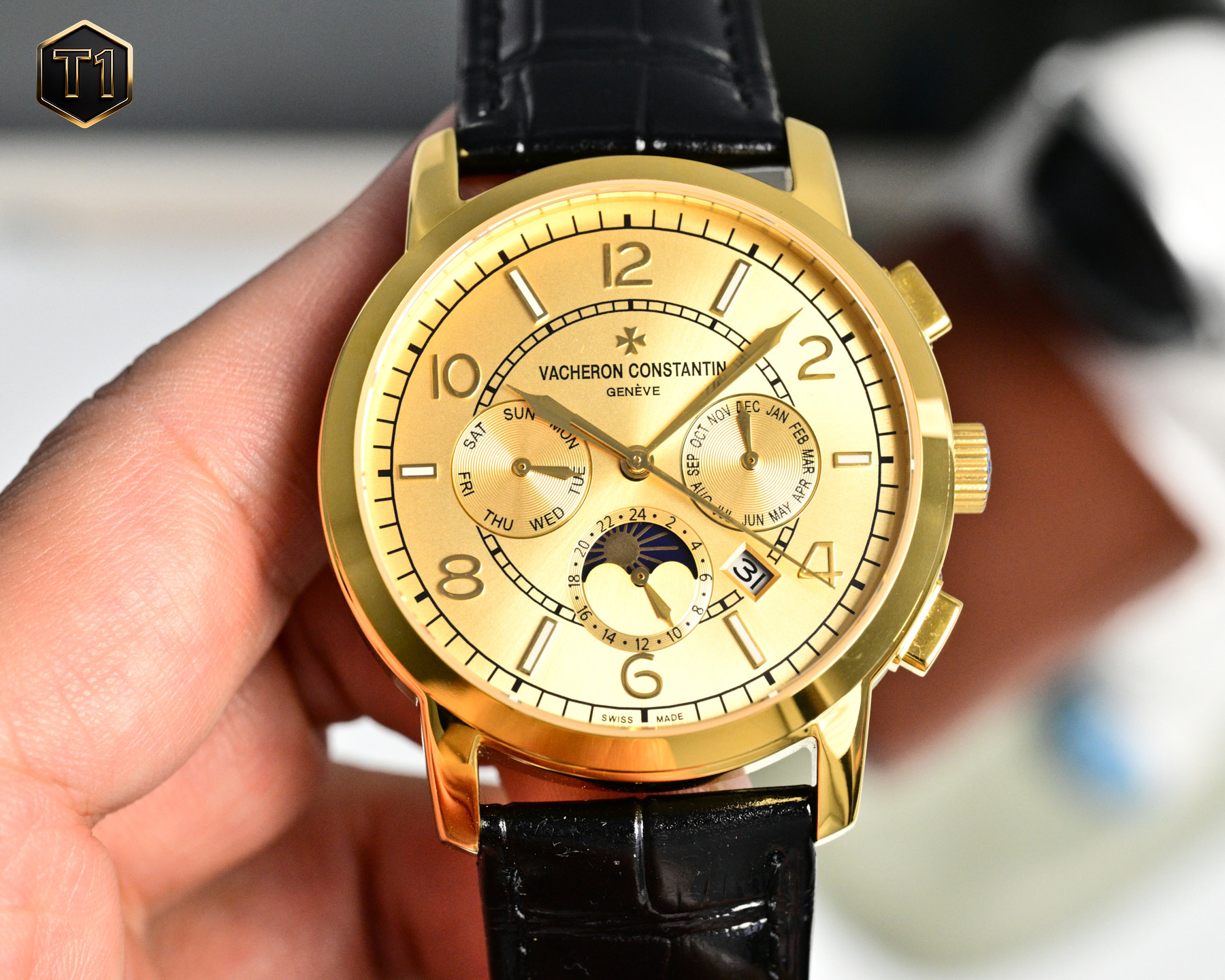 NO:724072,Add 50 each for white leather/gold diamonds. Popular classic best-seller. Produced by TK. Aspire to the top of art. Vacheron Constantin (actual photo). Vacheron Constantin, a noble work of art!  Equipped with imported multi-function movement (0 repair) function (24 hours, week, month) imported 316 stainless steel!  Paired with Italian imported calfskin!  Original butterfly buckle!  Size 42mm. Wear-resistant and scratch-resistant sapphire glass!  Super waterproof to 50 meters!  Simple but not simple!  You can easily own time, but you cannot easily own Vacheron Constantin. (Serious promise: The physical product has a better luster and exquisite feel. The scale of the dial is lifelike. The craftsmanship of the shell and cover are all master-level light body tests. In addition, the high-tech forging of new era machines is shocking and noble. Vacheron, cowhide19860909皮白/金钻各加50 爆款经典热卖座 TK出品 问鼎艺术之巅 江诗丹顿（实拍图）vacheron Constantin 贵族的艺术品！搭配进口多功能机芯（0返修）功能（24小时,星期,月份）进口316精钢！搭配意大利进口小牛皮！原装蝴蝶扣！尺寸42mm.耐磨防刮蓝宝石玻璃！超强防水50米！简约而不简单！你可以轻易拥有时间,但你不能轻易拥有江诗丹顿. ( 慎重承诺 产品实物光泽手感更佳精湛 字盘刻度栩栩如生 壳套工艺都是宗师级别轻身检验 加上新时代机器高技锻造 上手震撼尊贵非凡,,vacheron,cowhide,Watch