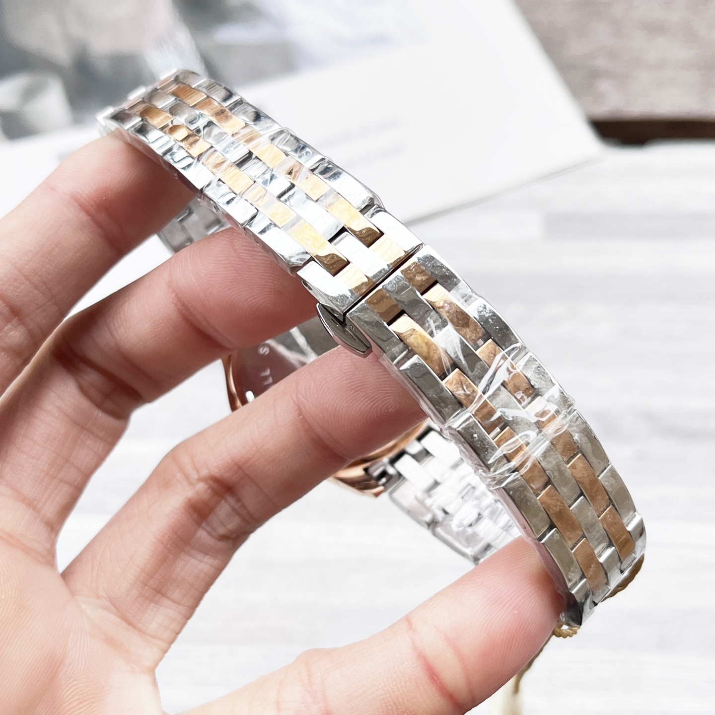 Omega Style Beige Watches Watches Watches detail image 7 from source 765571
