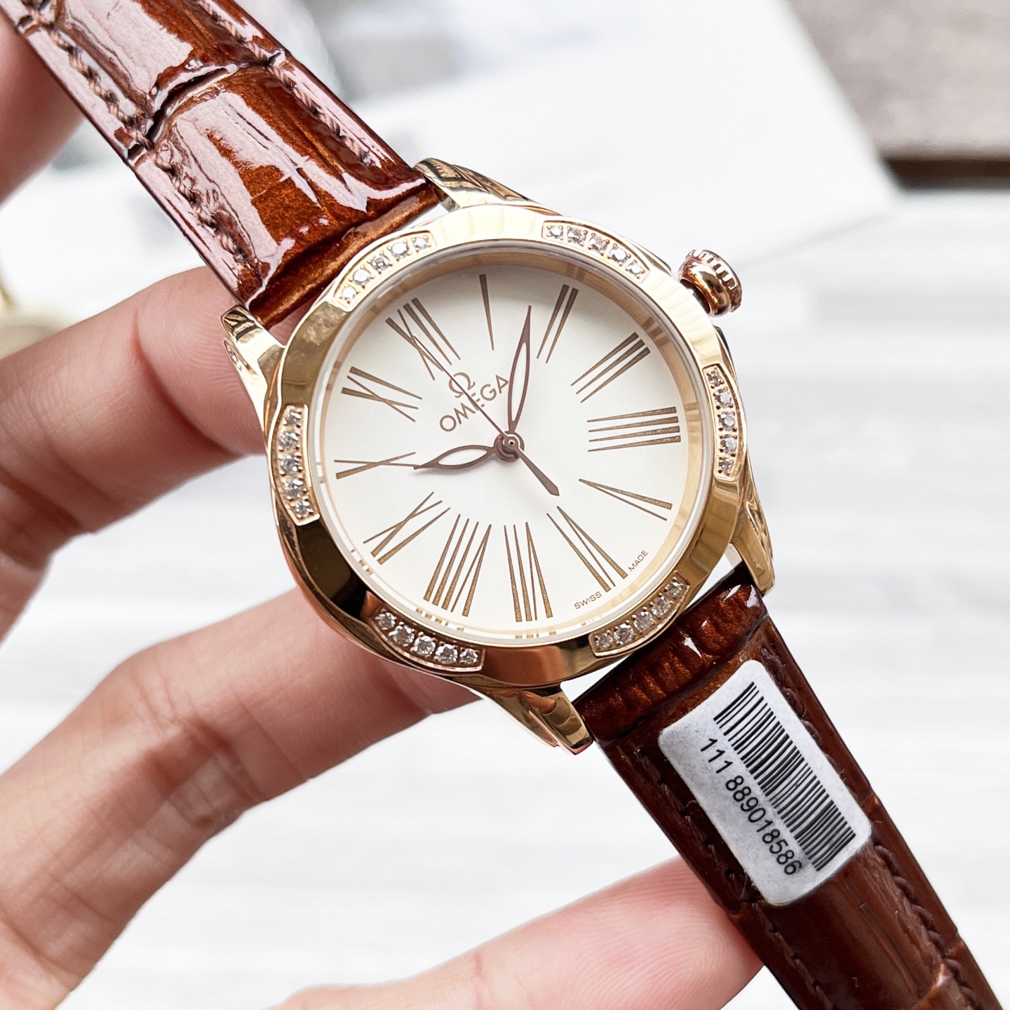 Omega Style Beige Watches Watches Watches detail image 4 from source 765572