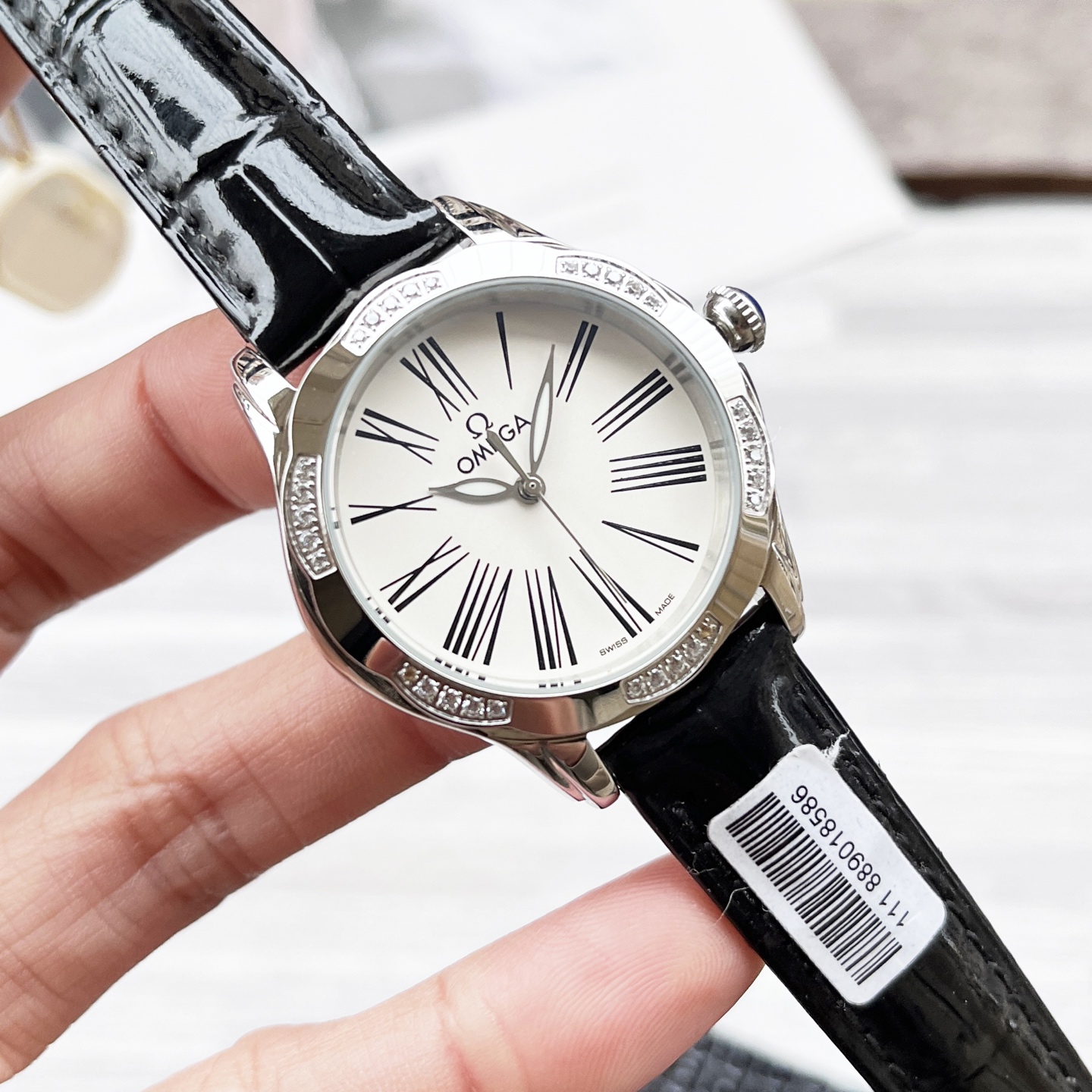 NO:741655,Platinum Steel Band Diamond Ring Omega-OMEGA Women's Watch Imported Quartz Movement 316L Stainless Steel Case Diameter 34mm Thickness 8mm This watch is very popular among women and can be matched with clothes in all seasons to show its elegance [Rose] reflects their unique personality and charming elegance on different occasions, omega19860909白金钢带 钻圈 欧米茄-OMEGA  女士腕表进口石英机芯 316L精钢表壳 直径34mm厚8mm该款腕表备受女性喜爱,四季衣服搭配,尽显优雅[玫瑰]在不同的场合映耀着她们各自的独特个性与迷人风华,,omega,Watch