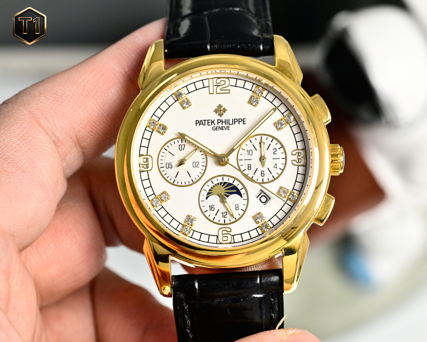 NO:763988,Platinum [TW's latest release in 2026] Patek Philippe's highest version of the watch on the market!  The TW watchmaker team spent 8 months carefully designing, daring to be the first, breaking through multiple technical bottlenecks, and striving for perfection!  [Case] The market's exclusive latest pot lid glass material, the dial is simple and extraordinary, 12 scales are integrated with the glass, the exclusive diamond-filled case has a strong 3D three-dimensional effect, ultra-thin craftsmanship, and a diameter of 40mm. [Movement] The watch uses the original movement, with a vibration frequency of 28,800 times per hour, and zero repair quality. [Strap Buckle] The style is matched with Italian cowhide to make the wrist more comfortable and comfortable. The watch buckle is engraved with a classic logo, generous and classy.  No one really owns a Patek Philippe, they just keep it for the next generation.,,patek philippe,cowhide19860909白金【 TW 2026年最新出品】百达翡丽 市场最高版本腕表！TW制表师团队历时8个月精心设计,敢为人先,突破多层技术瓶颈,力求完美！【表壳】市场独家最新锅盖玻璃材质,表盘简而不凡,12个刻度与玻璃融为一体,独家的满钻表壳,具有超强3D立体感,超薄工艺,直径40mm.【机芯】腕表采用原装机芯,每小时振频28800次,零返修质量.【表带扣】款式搭配意大利牛皮让手腕更贴合舒适,腕表表扣上面刻有经典标志,大方富有档次. 没有人真正拥有百达翡丽,只不过为下一代保管而已.,,patek philippe,cowhide,Watch