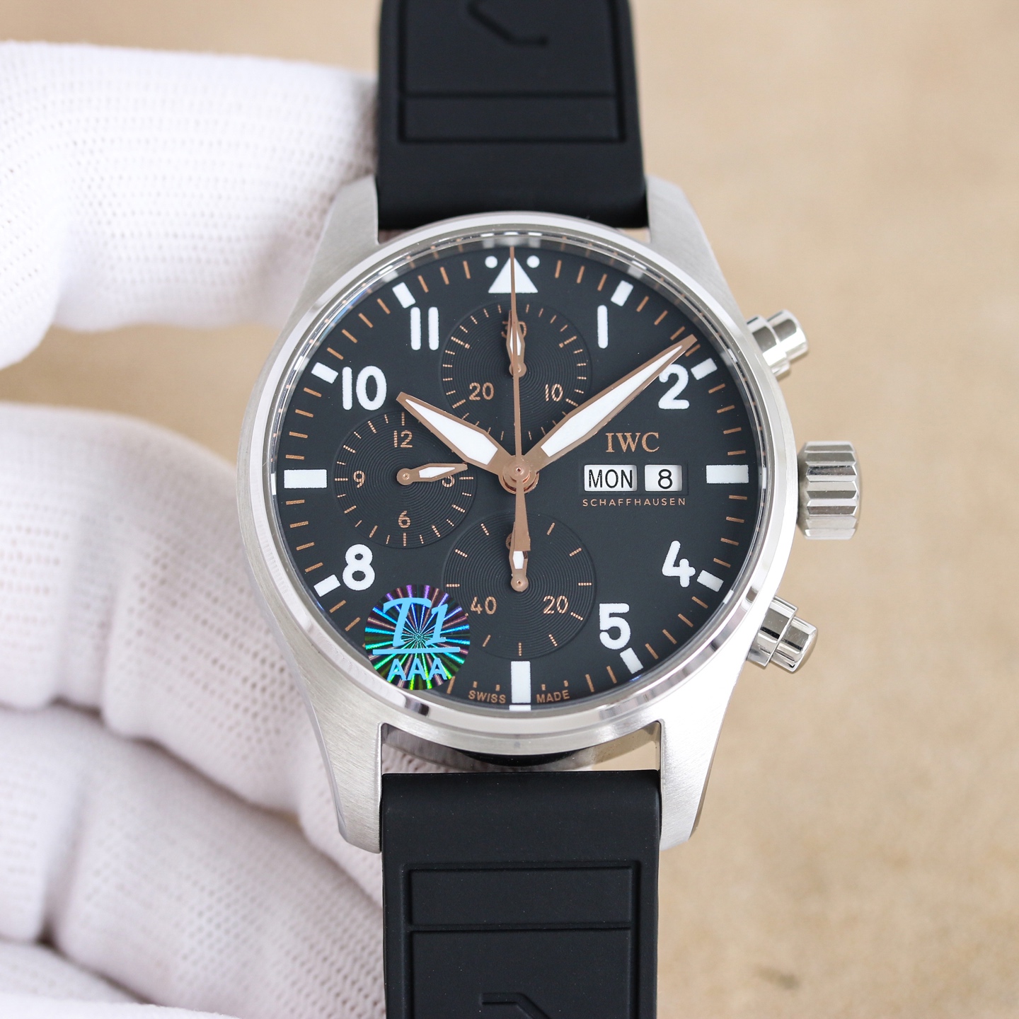 NO:764002,Unified TW new product Freshwater blue dial new color IWC pilot's new IW388117 1. The watch is polished and polished with 316 fine steel, with mature workmanship, clear and three-dimensional lines, harmonious color matching, and very versatile. 2. Compared with the previous pilot, the size of the new timepiece has been reduced to size 41, which is more in line with the gold size of modern men's watches. 3. The dial design continues the pilot's classic cockpit dashboard style. The blue dial looks very clean.  4. The new transparent bottom design adopts the self-produced 69385 self-winding mechanical movement from 7750, which can provide the watch with a 46-hour power reserve after being fully wound. 5. The double-layer light blue anti-vertigo coating allows for clearer reading. It continues the classic appearance of the previous work, with a minimalist design and a precise core. 6. No expense is spared in the original mold opening, and it is paired with a quick-release fluororubber strap exclusively developed by the counter. TW’s ingenious masterpiece is welcome to taste!  ,,iwc,gold19860909统一 TW新品 淡水蓝盘新配色 IWC万国飞行员新款IW388117 1.腕表采用316精钢打磨抛光,做工成熟,线条清晰而富有立体感,颜色搭配和谐,非常百搭. 2.与之前的飞行员相比,新款时计尺寸缩小到41尺寸,更加符合现代男表的黄金尺寸 3.表盘设计延续飞行员经典的驾驶舱仪表盘风格 蓝色表盘显得非常干净 4.全新透底设计采用7750改自产69385型自动上链机械机芯,上满链后能为腕表提供46小时动力储存 5.双层浅蓝色防眩晕镀膜更能清楚的读时,延续的前作的经典外观,设计至简 内核精密 6.不惜成本原装开模 搭配专柜独家研发快拆氟橡胶表带 TW匠心巨作 欢迎品鉴！,,iwc,gold,Watch
