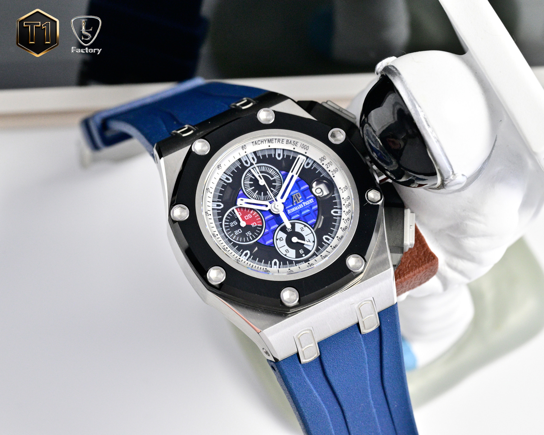 NO:764071,Uni-President LS .Factory Audemars Piguet Michael Schumacher Royal Oak Offshore 26568PM.OO.A021CA.01 A brand new upgraded version, to eliminate fakes at first glance, turned out!  The Michael Schumacher Royal Oak Offshore Chronograph developed by Audemars Piguet has a diameter of 44 mm, which is impeccable and can be called the ceiling level. 1. The movement adopts Shanghai 7750 (12 small seconds) modified Cal.3126/3840 movement. [Enlarged magnifying glass calendar, better appearance] The quality is more stable. 2. The case is made of Japanese 316 stainless steel, showing that the steel case is better and brighter (ordinary 306 for non-market use)  Steel) 3. The mirror is made of sapphire glass. 4. The strap is made of imported fluorine rubber tape, which is more comfortable to wear and feels better. 5. The dial is upgraded. The dial pattern is slow-cut by CNC (not hydraulic). The finished pattern is clear. The iconic squares are now connected to each other by crosses.,,audemars19860909统一 LS .Factory 爱彼 Audemars Piguet  迈克尔·舒马赫皇家橡树离岸型 26568PM.OO.A021CA.01 全新升级版,杜绝一眼假,横空出世！ 爱彼研制的迈克尔·舒马赫皇家橡树离岸型计时腕表采用44毫米的表径,做到无可挑剔,堪称天花板级别 1, 机芯采用上海 7750（12 小秒）改 Cal.3126/3840机芯,【加大放大镜日历,更佳美观】质量更稳定. 2, 表壳采用日本 316 精钢打造,显示出钢壳更佳鲜亮（非市场用普通 306 钢） 3, 镜面采用蓝宝石玻璃镜面 4, 表带采用进口氟橡胶胶带,配带起来更加舒服,手感更好 5, 表盘升级,表盘纹路由CNC慢冼（非油压式）,成品纹路清晰,标志性的方形现在通过十字相互连接.,,audemars,Watch
