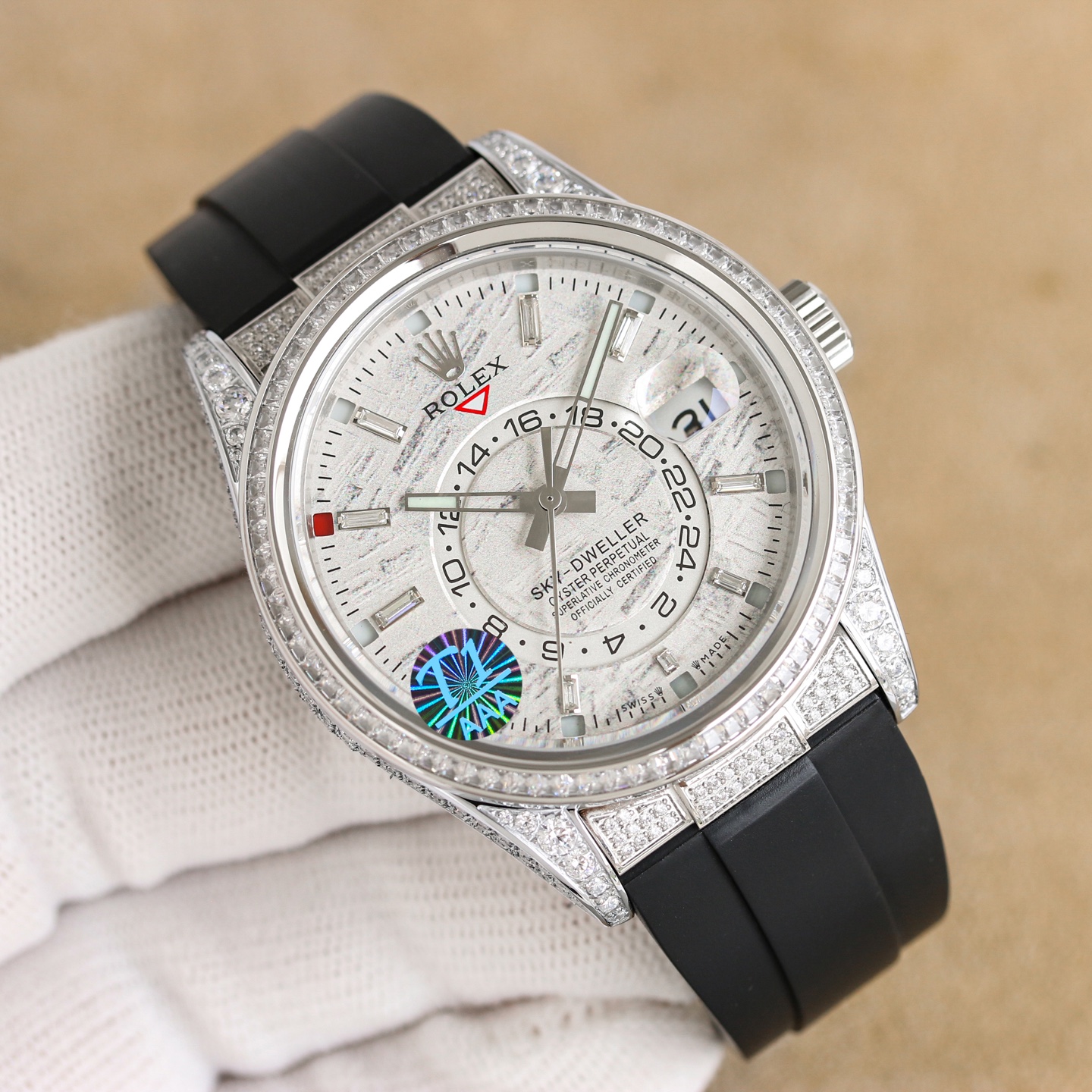 NO:764311,Unify the Rolex Sky-Dweller series! Meteorite dial, South African rhinestones, [Case] ​​size 42MM, calm, reliable, graceful and generous! The bezel adopts the Rolex Ring Command triangular groove pattern, and the month function can be adjusted by rotating the outer ring! Anti-scratch sapphire crystal, anti-reflective convex magnified calendar window [strap:] (Oyster steel), Oyster, three-row chain five-row chain tape. Oyster discount with 5mm easy-adjustable link extension system [dial] radiant sun texture, scale 12 small windows red dot month display [movement] equipped with fully automatic mechanical 9002 movement [function] date display month display annual calendar display dual time zone,, rolex19860909统一 劳力士纵航者系列Rolex Sky-Dweller 天行者！陨石表盘,南非水钻,【表壳】尺寸42MM,沉稳可靠、雍容大度！表圈采用劳力士Ring Command三角坑纹,旋转外圈可调转月份功能！抗刮损蓝宝石水晶,防反光凸透式放大日历窗【表带:】(蚝式钢),蚝式,三排链 五排链 胶带.蚝式摺扣配5毫米易调链节伸展系统【表盘】放射太阳纹理,刻度12小窗口红点月份显示【机芯】搭载全自动机械9002机芯【功能】日期显示 月份显示年历显示 双时区,,,rolex,Watch