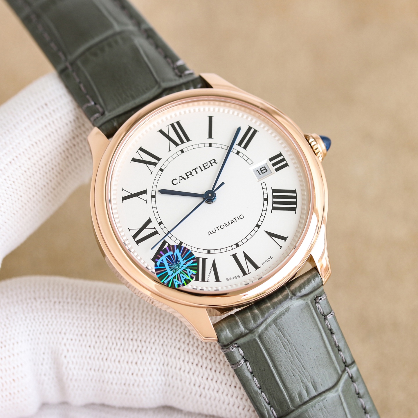 NO:819804,Platinum Shocking launch, sincerity product 2026 latest version of the quick-release Cartier London series, the first to launch the original mold opening 40mm 1. Create a quick-release belt and replace it with your bare hands in 10 seconds 2. Fully automatic mechanical movement changed to the original 1847 movement, noise reduction and silent, stronger endurance 3. Sapphire glass, burnt steel blue needle 4. The latest version of the original mold opening gray background oily black letter calendar 5. Roman three-dimensional scale  6.9.6mm thickness, original version, treat all cousins with good intentions, welcome to taste,,cartier19860909白 金 震撼上市 诚意之品 2026最新版快拆卡地亚伦敦系列 率先推出原版开模40mm 1.打造快拆皮带 徒手10秒随便更换 2.全自动机械机芯改原装1847机芯 降噪无声 续航能力更强 3.蓝宝石玻璃 烧钢蓝针 4.最新版原装开模灰底油性黑字日历 5.罗马立体刻度 6.9.6mm厚度对版原装 用心良苦对待各位表友,欢迎品鉴,,cartier,Watch
