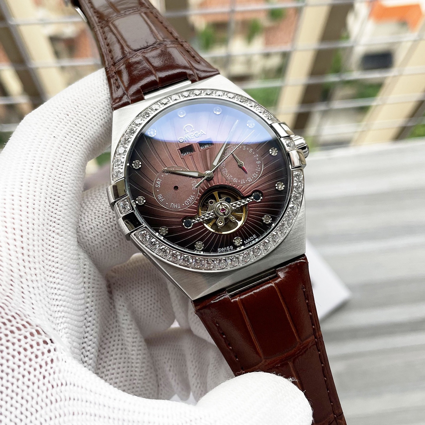 NO:820045,Platinum Omega fine men's watch, noble and elegant, gentlemanly style, excellent quality, best-selling all over the city. It adopts fully automatic mechanical movement, top-grade 316 stainless steel case, imported calfskin strap, mineral super mirror, diameter 42mm, omega, cowhide19860909白 金 欧米茄 精品男士腕表 尊贵大气,绅士风范,卓越品质,热卖全城.采用全自动机械机芯,顶级316精钢表壳,进口小牛皮表带,矿物质超强镜面,直径42mm,,omega,cowhide,Watch