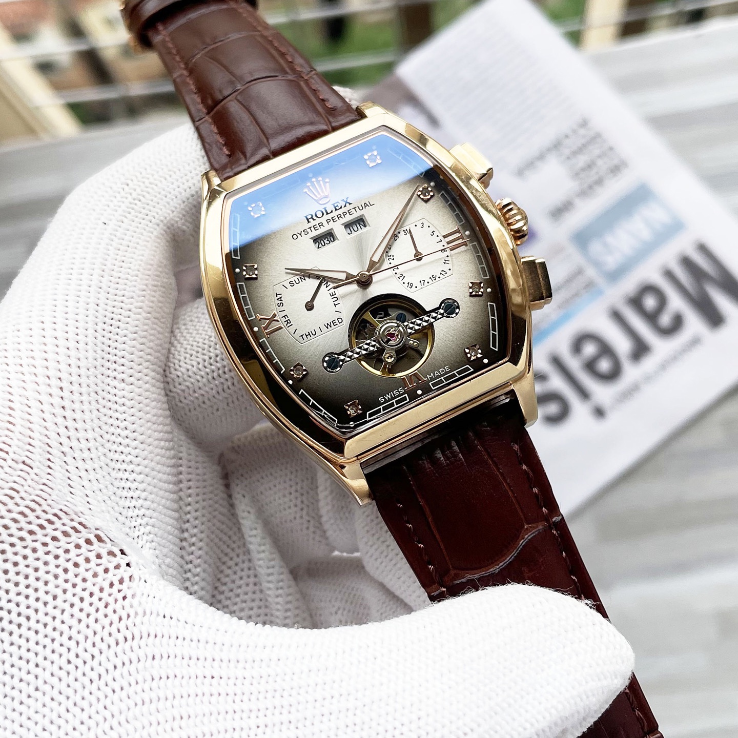 NO:820071,Platinum barrel new product shocking launch [latest] Rolex multi-functional boutique, three-needle large flywheel design [type] boutique men's watch [strap] genuine cowhide strap [movement] high-end fully automatic mechanical movement [mirror] mineral-strengthened glass (higher definition) elegant taste vast atmosphere unique ingenuity wrist treasure size diameter 42mm thick 12.5mm hot sale on the market!  Welcome to reprint!  ,,rolex,cowhide19860909白金 酒桶新品 震撼上市【最新】劳力士 多功能精品,三针大飞轮设计【类型】精品男士腕表【表带】真牛皮表带【机芯】高端全自动机械机芯【镜面】矿物质强化玻璃（更高清） 品味高雅 浩瀚大气 匠心独运 腕间瑰宝 尺寸直径42mm厚12.5mm热卖上市！欢迎转载！,,rolex,cowhide,Watch