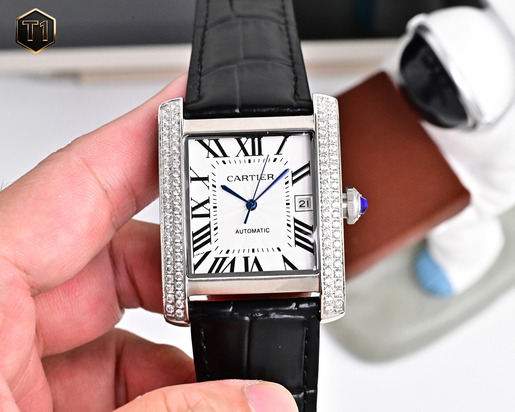 NO:820085,White Gold, Diamond 40, Cartier Watch Alternative War Interpretation, Cartier Tank Series, a model of square watches, a fully automatic mechanical men's watch equipped with an imported mechanical movement, the entire case is made of 316L stainless steel, creating fine polishing technology (zero repairs)...Swiss machine quality, super waterproof sapphire glass back design, size 35mmx11mm for men. Both the outside and the outside are as unique as the outside!  ,,cartier,cartier19860909白 金 钻40 卡地亚(Cartier)手表另类战争解读细数卡地亚坦克系列,方形手表的典范,全自动机械男表款搭载进口机械机芯,整表壳套采用316L精钢壳,打造精细的打磨技术（零返修）……瑞士机质量超强防水蓝宝石玻璃背透设计,尺寸男35mmx11mm .表里如一独具匠心！,,cartier,cartier,Watch