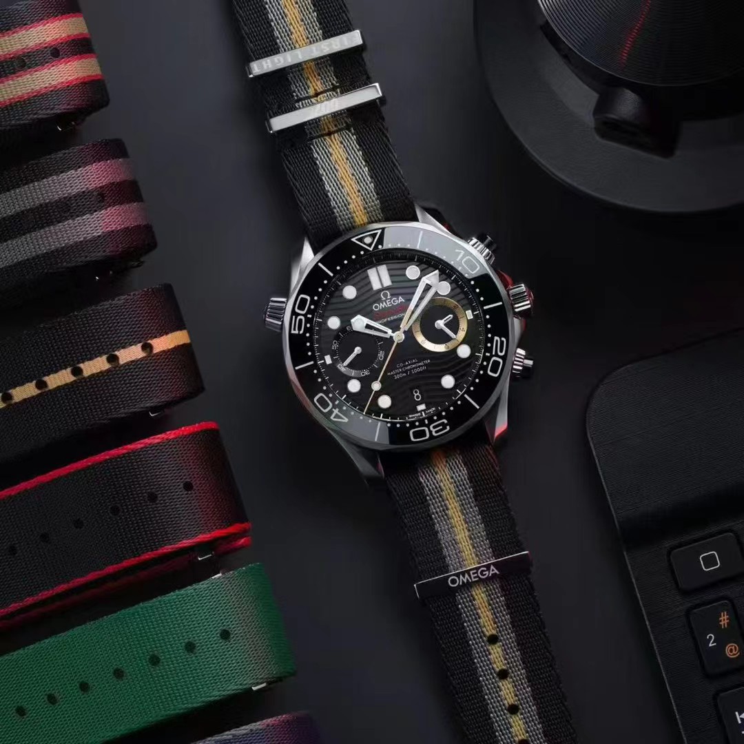 NO:896048,007 golden eye,,gold19860909007黄金眼,,gold,Watch