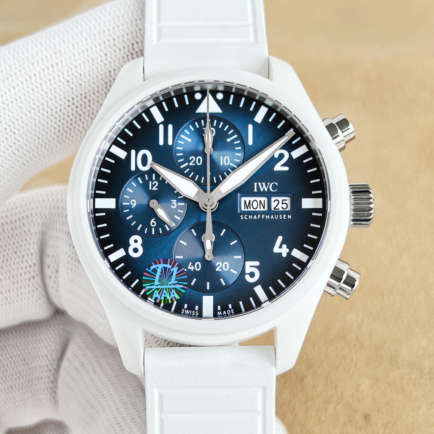 NO:923928,Produced by IWC IWC Factory has fully upgraded IWC's latest ceramic watch. IWC RW1 pilot's chronograph watch is shocking. It kills all versions on the market. The details and coordination are more delicate. Craftsmanship and meticulous craftsmanship. The V3 version kills all versions on the market. The appearance is consistent with the original. Three codes in one [Wonderful details] 1: The ceramic part is fired at imported high temperature, no color difference, no cracks, no sand holes, fine production 2. The mirror surface is made of double sapphire basket with anti-dazzling effect.  3. The bottom cover pattern adopts fine carving technology, which is more three-dimensional. 4. The size of the ceramic part of the bottom cover is consistent with the original product. 5. The original molded belt and tape are consistent with the original product. 6. The ceramic shell adopts advanced AR anti-fingerprint treatment. No matter what color it is, it will look like new after a long time. 7: The buckle adopts the same open-face molded buckle as the original product.  8: The ceramic case matches the glass better, and the opening is larger. [Case] The size of the watch is 44.5mmX15.7mm. It is consistent with the original. The case is made of high-tech ceramics!  And do a frosted matte finish!  The structure follows the original version - the ring mouth and the middle shell are integrally formed. Resistant to wear, scratches and corrosion!  It authentically restores the tenacious and excellent quality of this series of watches. [Movement] adopts the powerful and stable Dandong movement. It has hour, minute, second, dual-period display and chronograph functions. The coexistence of quality and cost-effectiveness must be exquisite, luxury and exquisite. Recommend men's multi-functional mechanical watch. For the best luxury recommendation as a gift, please look for the exclusive quality of IWC, iwc19860909IWC 出品 IWC Factory 全面升级IWC最新陶瓷腕表 万国 IWC RW1 飞行员计时腕表震撼来袭, 秒杀市场所有版本,细节与配合更细腻 匠心精神,精雕细琢V3板本 秒杀市场所有版本 外观与正品一致.三码合一【精彩细节】 1:陶瓷部分采用进口高温烧制,无色差.无裂痕.无沙孔,精品制作 2.镜面采用双卜蓝宝石篮光防眩晕效果 3.底盖图案采用精雕工艺,更具立体感 4.底盖陶瓷部位大小与正品一致 5.原版开模皮带和胶带,与正品一致, 6.陶瓷外壳采用高级AR防指纹处理,不管任何颜色用久了都和新的一样 7:扣子采用正品一致开模大开面扣 8:陶瓷表壳与玻璃匹配度更好,开面更大【表壳】腕表尺寸44.5mmX15.7mm.与原装一致表壳采用高科技陶瓷所铸！并做磨砂哑光处理！结构遵循原版——圈口和中壳为一体成型.抗磨损,划痕,耐腐蚀！原汁原味的还原了该系列表款坚韧不拔的卓越品质.【机芯】采用功能强大而走时稳定的丹东机芯.时分秒,双期显示和计时码表功能一一俱全,品质与性价比共存必属精,奢华精致推荐男士多功能机械腕表 送礼最佳奢华推荐请认准IWC独家品质,,iwc,Watch