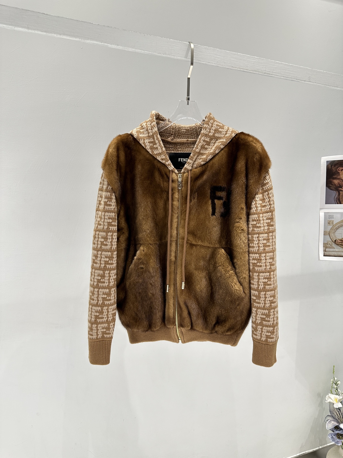 NO:637548,Advanced Customization Handicraft Workshop Series Show Style Original Purchase and Development 1:1 Original ZP Mold Customization Top Quality FEND*I Fendi Whole Mink New Mink｜ Material Imported Copenhagen Velvet Cross Mink Version Exquisite Temperament Small Loose Size36-38-40-42, Fendi-clothing, fendi, fendi, alexander wang19860909高级定制手工坊系列 秀款 原版购入开发 1:1原版ZP开模定制 顶级品质 FEND*I 芬迪 整貂 水貂上新｜ 材质进口哥本哈根天鹅绒十字水貂 版型精致气质款 小宽松 Size36-38-40-42,芬迪-服装,fendi,fendi,alexander wang,Women's clothing