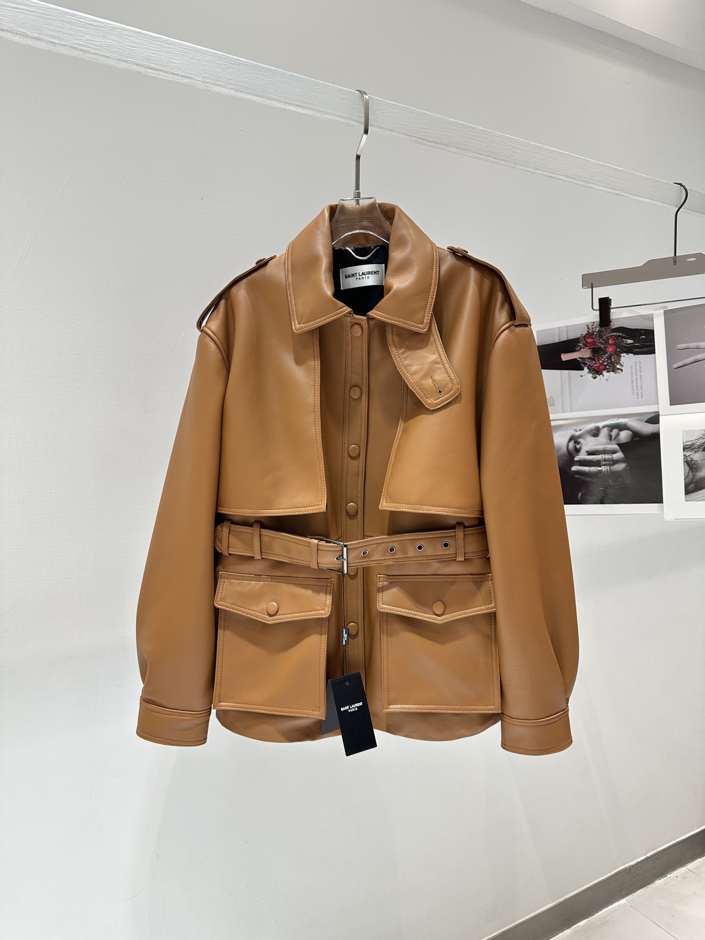 NO:925469,｜ *YSL Saint Laurent Leather Jacket｜ In the hands of Hedi Slimane, there are countless classics that have evolved into countless versions. It is a very slim and simple item. Saint Lauren*t material. Imported top-grade sheepskin. Each zipper hardware is 1:1 original mold with logo. Textured leather text cannot be described. Verify the details!  I only make high-end versions. Welcome to compare. Women's size 36 38 40 42, saint laurent-clothing, saint laurent, saint laurent, saint laurent, leather jacket, sheepskin,19860909｜ * YSL 圣罗*兰皮皮衣｜ 在hedi slimane手中有无数的经典演变过无数个版本 是一款非常显瘦简单的单品 Saint Lauren*t 圣罗兰  材质 进口顶级绵羊皮每个拉链五金1:1原版开模配logo 质感皮质文字无法描述.细节验证！我家只做高版本 欢迎对比 女款Size 36 38 40 42,圣罗兰-服装,saint laurent,saint laurent,saint laurent,leather jacket,sheepskin,,Women's clothing