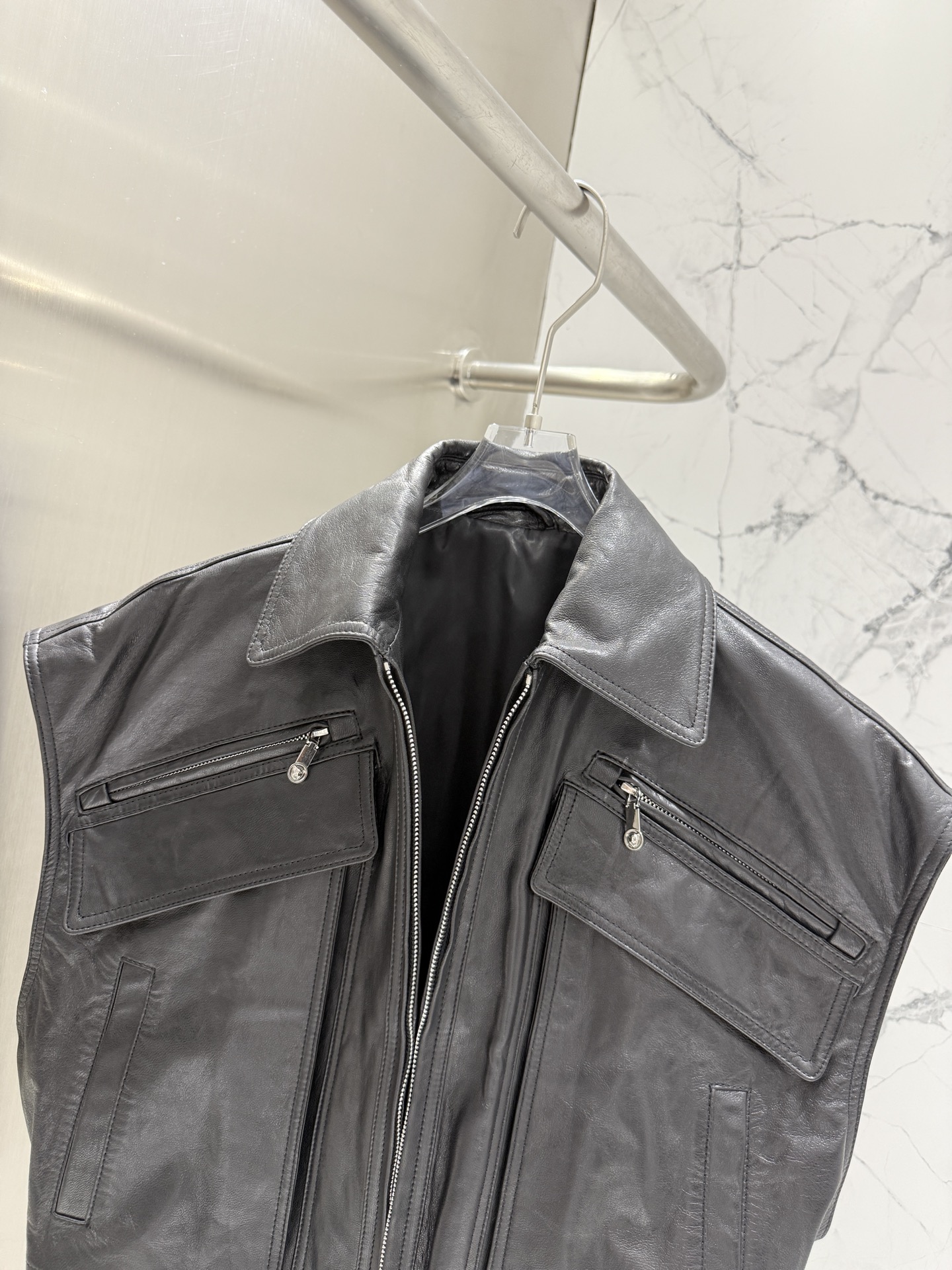 베르사체 램스킨 여성 가죽 자켓 상세 이미지 4