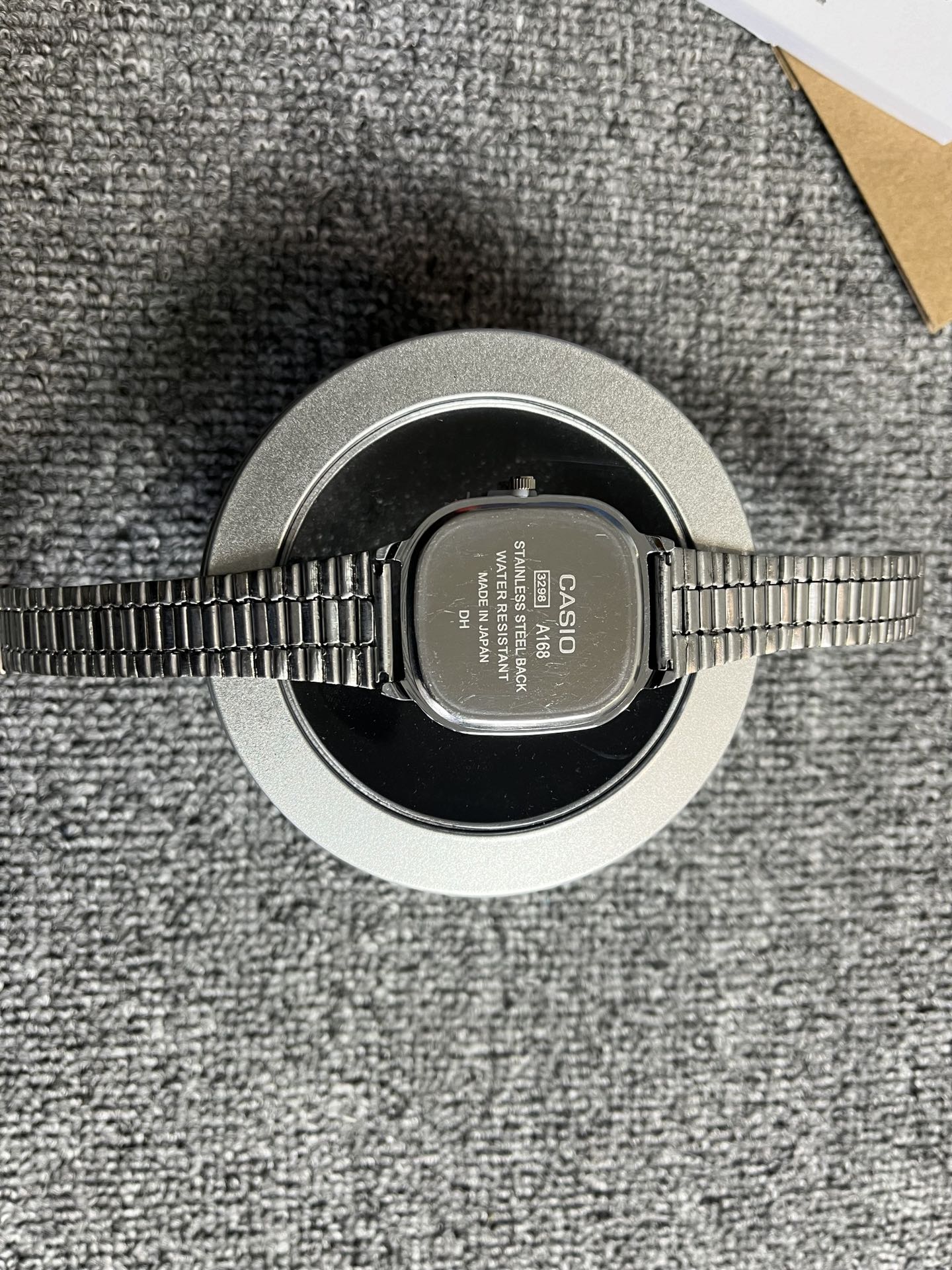 💰38
【顶级版本/卡西欧复古风三针简约小方系列】铁盒+5/官网全套包装📦+8（铁盒+说明书+保修卡+手提袋）

CASIO卡西欧复古风三针简约小方表 商务休闲小方块液晶显示方型表盘小银表50米防水 石英机芯 日韩表 男表 银色表盘