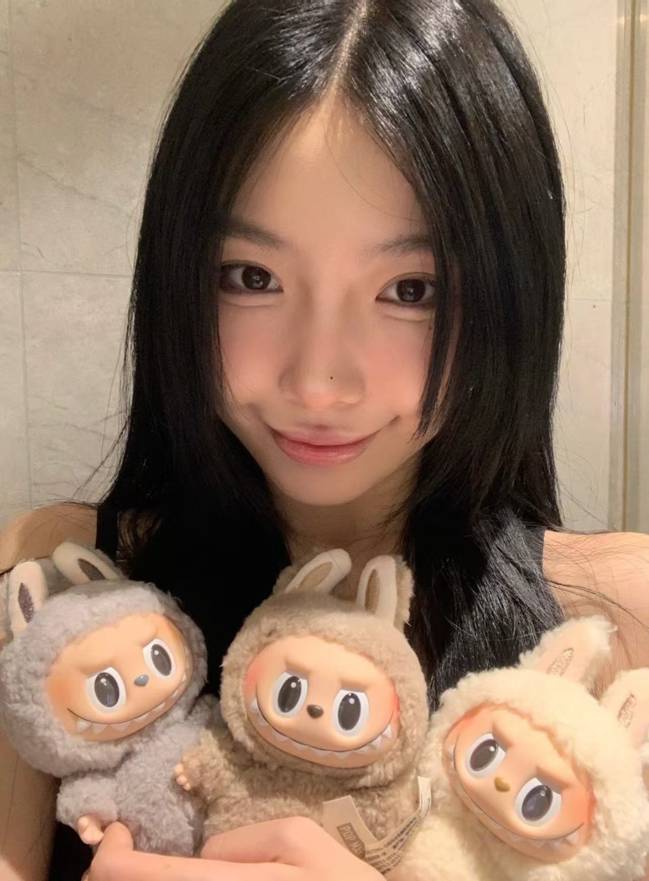 💰35 代发 有量输出选手私聊底价
泡泡玛特拉布布labubu第一代1.0版本 
主推‼️品相很好
市面顶级版👑再也不用挤实体店了😝
也不用开盲盒 喜欢的直接拿下