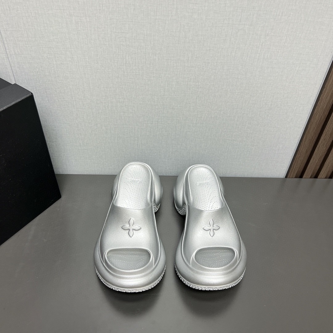 NO:231054,Special offer: SMFK (Tide) Spring and Summer latest king-explosive series... [Thick-soled cross-flower sandals] Fabric: Customized original EVA integrated molding Outsole: Original customized rubber outsole Heel height: 9.5cm Packaging: Original full set of packaging Special offer shoes without return, slippers, slippers19860909特价:  SMFK(Tide)春夏最新王炸爆款系列…【厚底十字花凉拖】 面料:定制原版EVA一体成型 大底:原版定制橡胶大底 跟高:9.5cm 包装:原版全套包装 特价鞋不退换,拖鞋,slippers,Women's Shoes