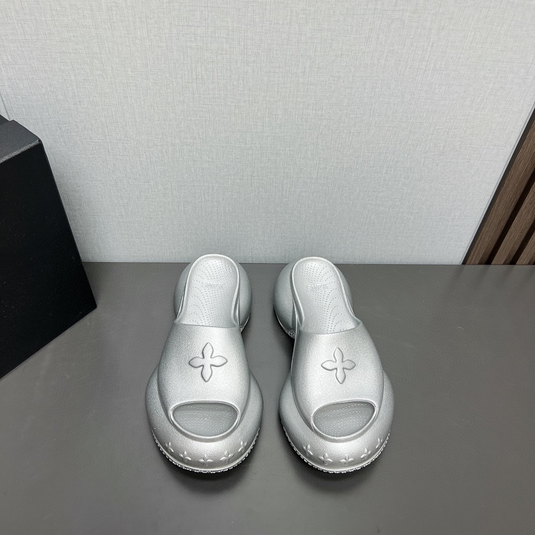 NO:231057,Special offer: SMFK (Tide) Spring and Summer latest king-explosive series... [Thick-soled cross-flower sandals] Fabric: Customized original EVA integrated molding Outsole: Original customized rubber outsole Heel height: 7.5cm Packaging: Original full set of packaging Special offer shoes without return, slippers, slippers19860909特价:  SMFK(Tide)春夏最新王炸爆款系列…【厚底十字花凉拖】 面料:定制原版EVA一体成型 大底:原版定制橡胶大底 跟高:7.5cm 包装:原版全套包装 特价鞋不退换,拖鞋,slippers,Women's Shoes