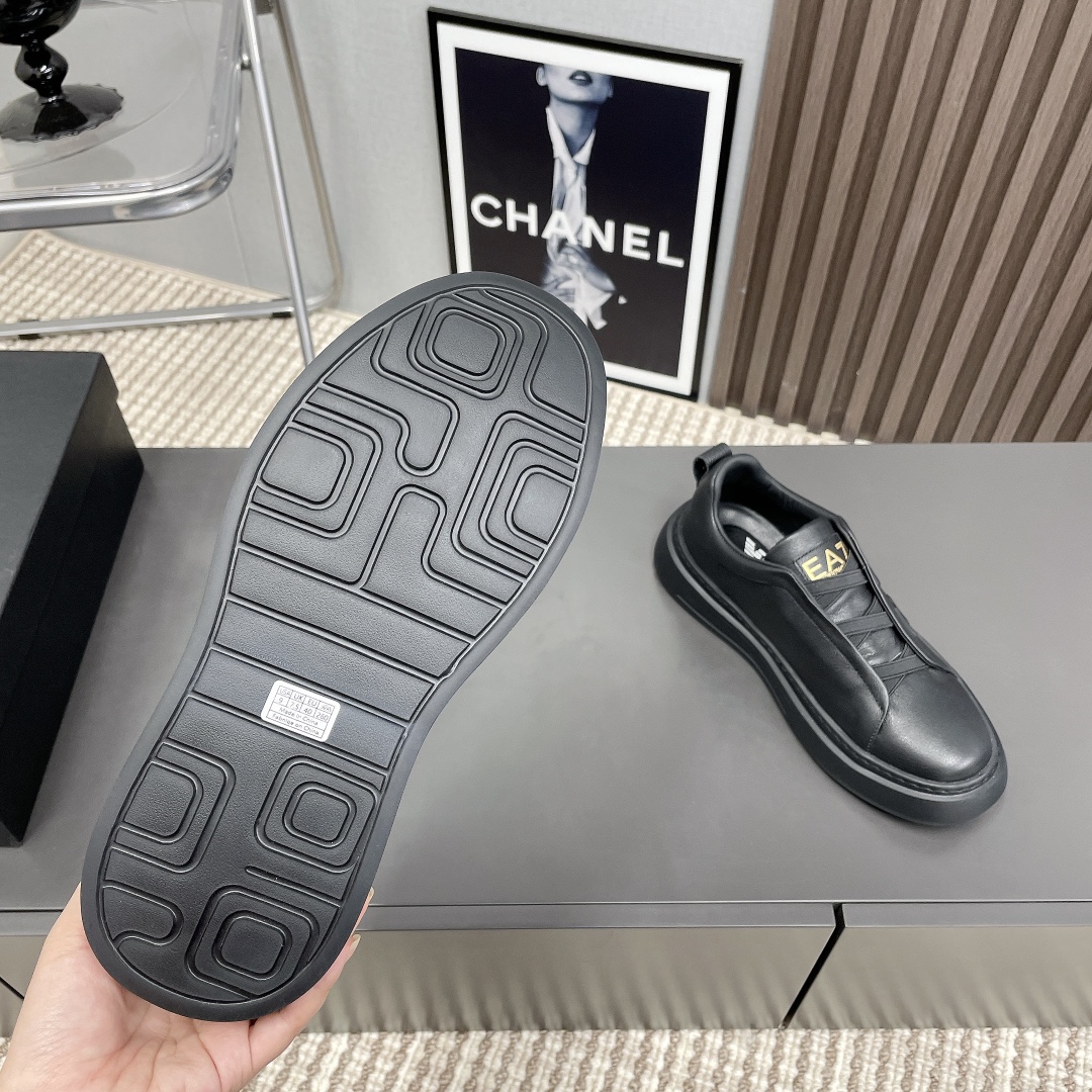 EA7 Recreational Sports Shoe: Men’s Leisure Sneakers with Unique Design and Premium Materials - 图片 9
