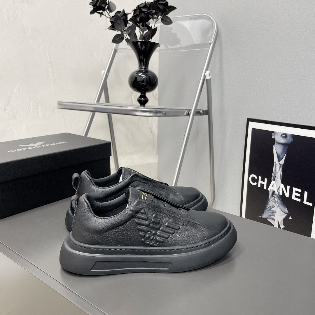 EA7 Recreational Sports Shoe: Men’s Leisure Sneakers with Unique Design and Premium Materials - 图片 3