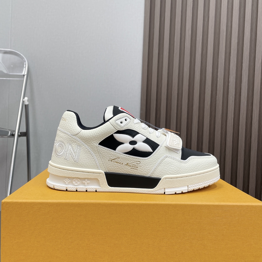 Louis Vuitton White Leather Trainer Sneakers Low Top Casual Shoes 2 i1741588494 1537 3