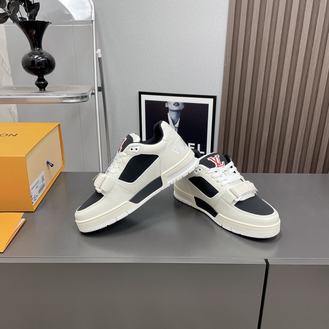 Louis Vuitton White Leather Trainer Sneakers Low Top Casual Shoes 5 i1741588494 4566 2