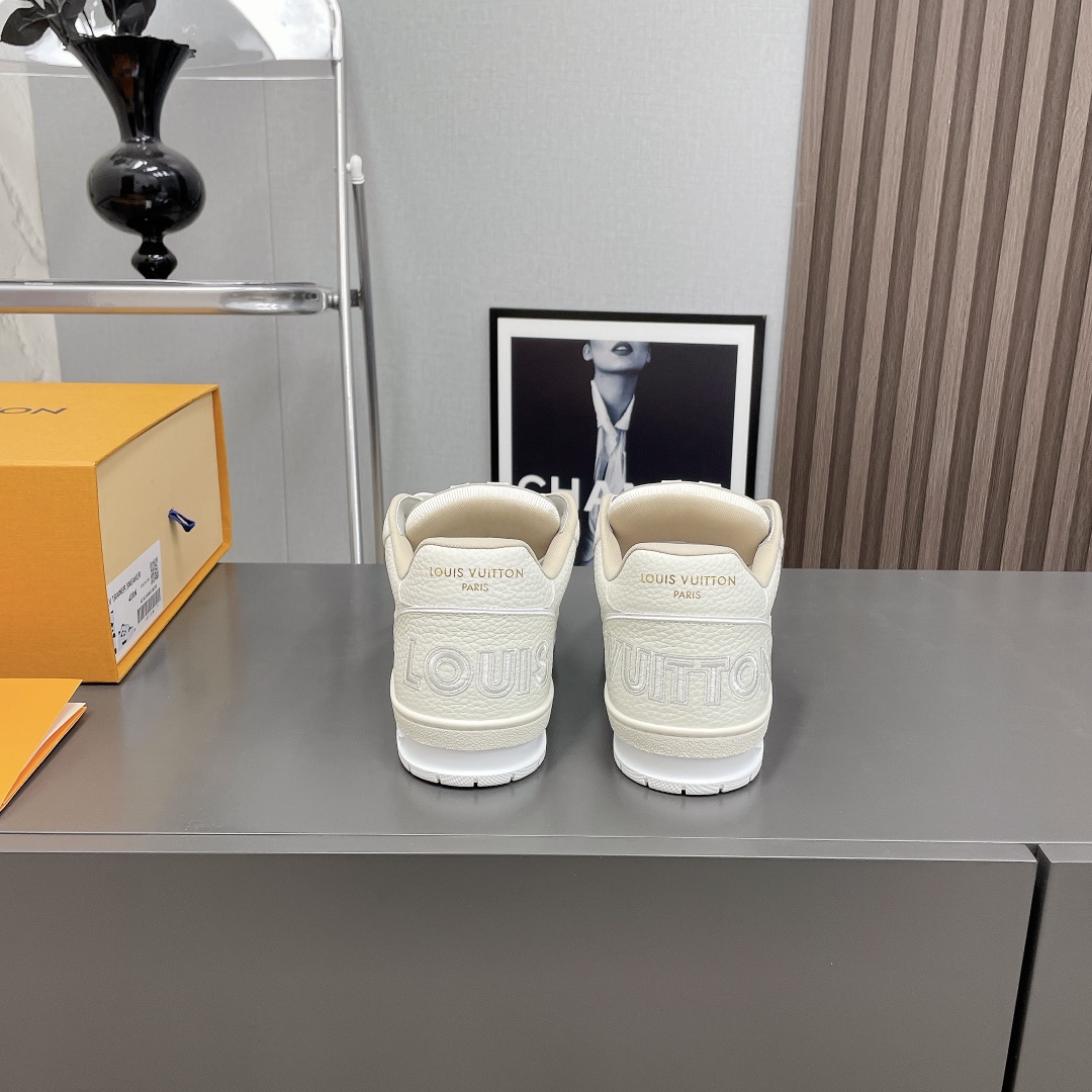 Louis Vuitton Spring 2025 Men's Leather Sneaker - Premium Quality & Comfort 9 i1741588533 1063 7