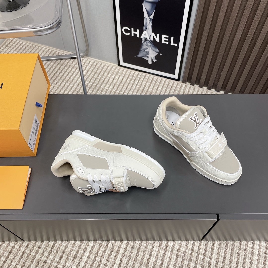 Louis Vuitton Spring 2025 Men's Leather Sneaker - Premium Quality & Comfort 7 i1741588533 1165 8