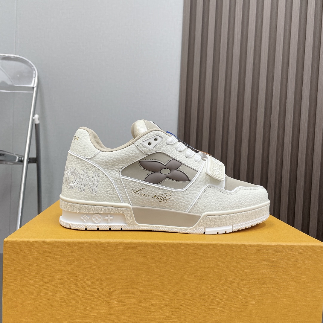 Louis Vuitton Spring 2025 Men's Leather Sneaker - Premium Quality & Comfort 1 Louis Vuitton Spring 2025 Men's Leather Sneaker - Premium Quality & Comfort
