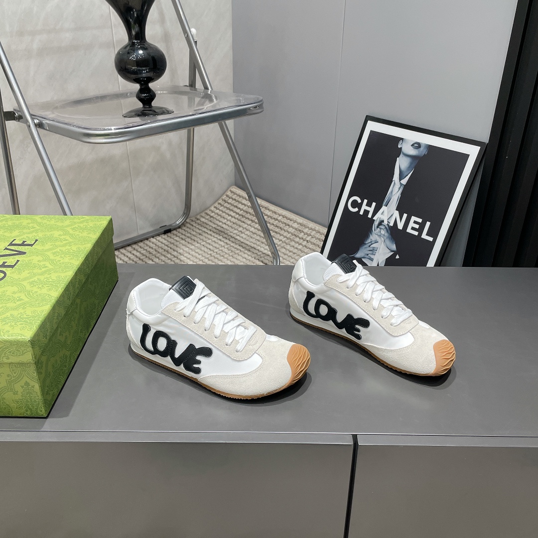 LOEWE 2025 VS New German Trainer Sneakers - Round Toe Color Block Design 4 i1742455002 2600 8