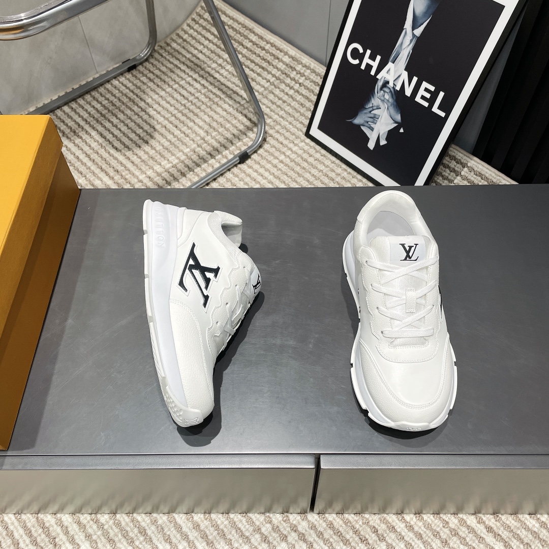 Louis Vuitton Early Spring White Leather Sneakers - Stylish & Comfortable 6 i1743246236 1210 3