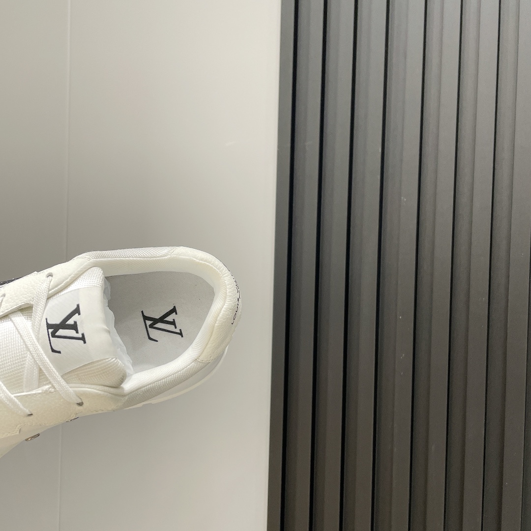 Louis Vuitton Early Spring White Leather Sneakers - Stylish & Comfortable 8 i1743246236 3302 1