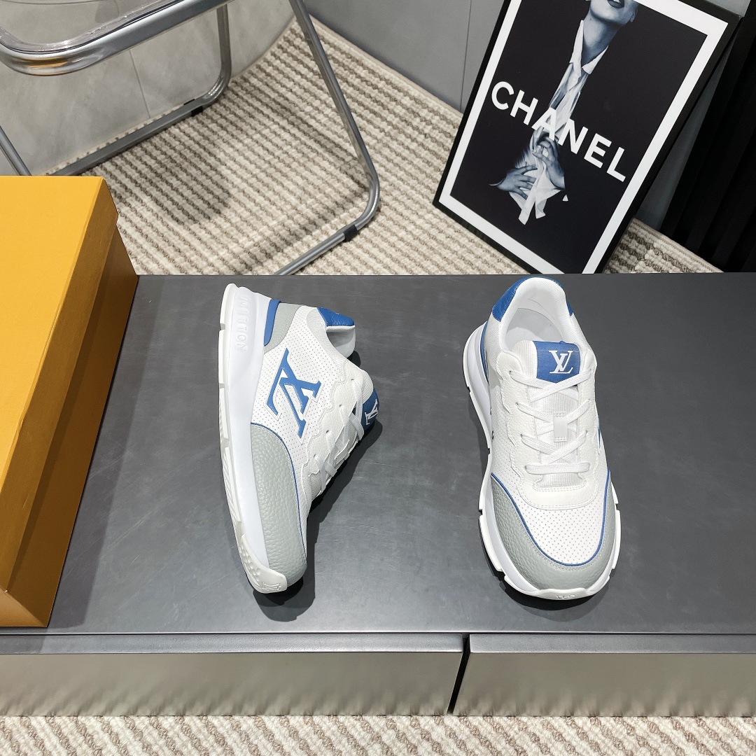 Louis Vuitton 25 Early Spring Men's Sneakers in White Leather 6 i1743246272 6494 2