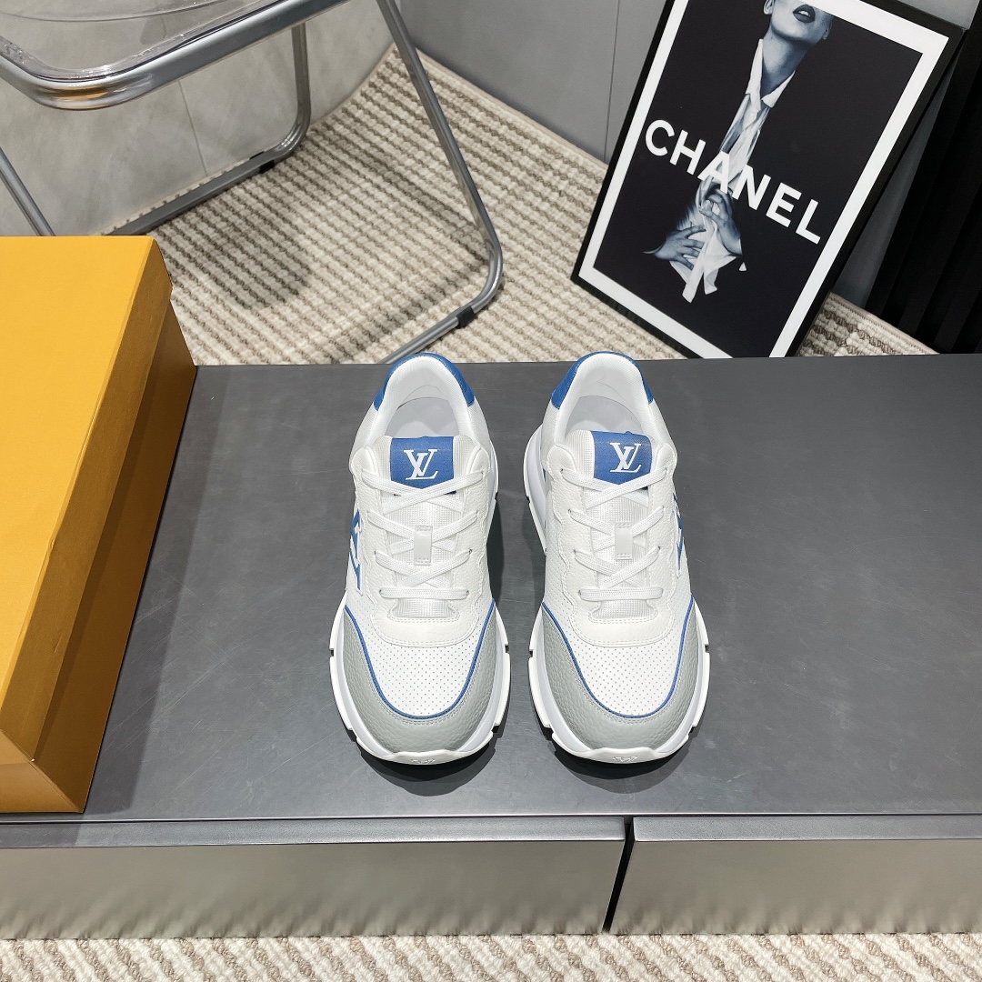 Louis Vuitton 25 Early Spring Men's Sneakers in White Leather 3 i1743246272 9190 7