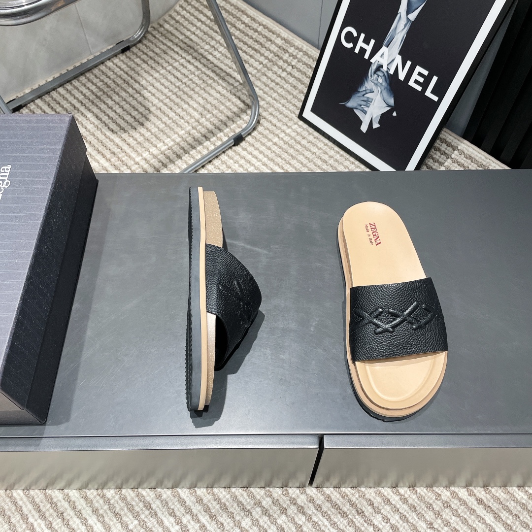 “Zegna 2025 Spring Summer Shoe Collection: Light, Lazy Designs for Fast Pace” - 图片 4