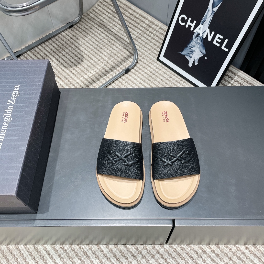 “Zegna 2025 Spring Summer Shoe Collection: Light, Lazy Designs for Fast Pace” - 图片 1