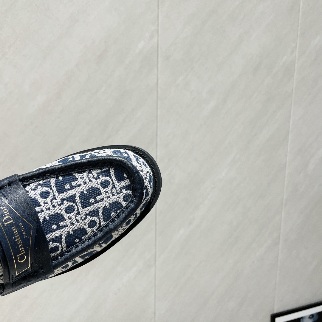 Dior Women's D-Loafer Mules in Blue Dior Oblique Jacquard - Elegant & Trendy 9 i1746424799 4229 1