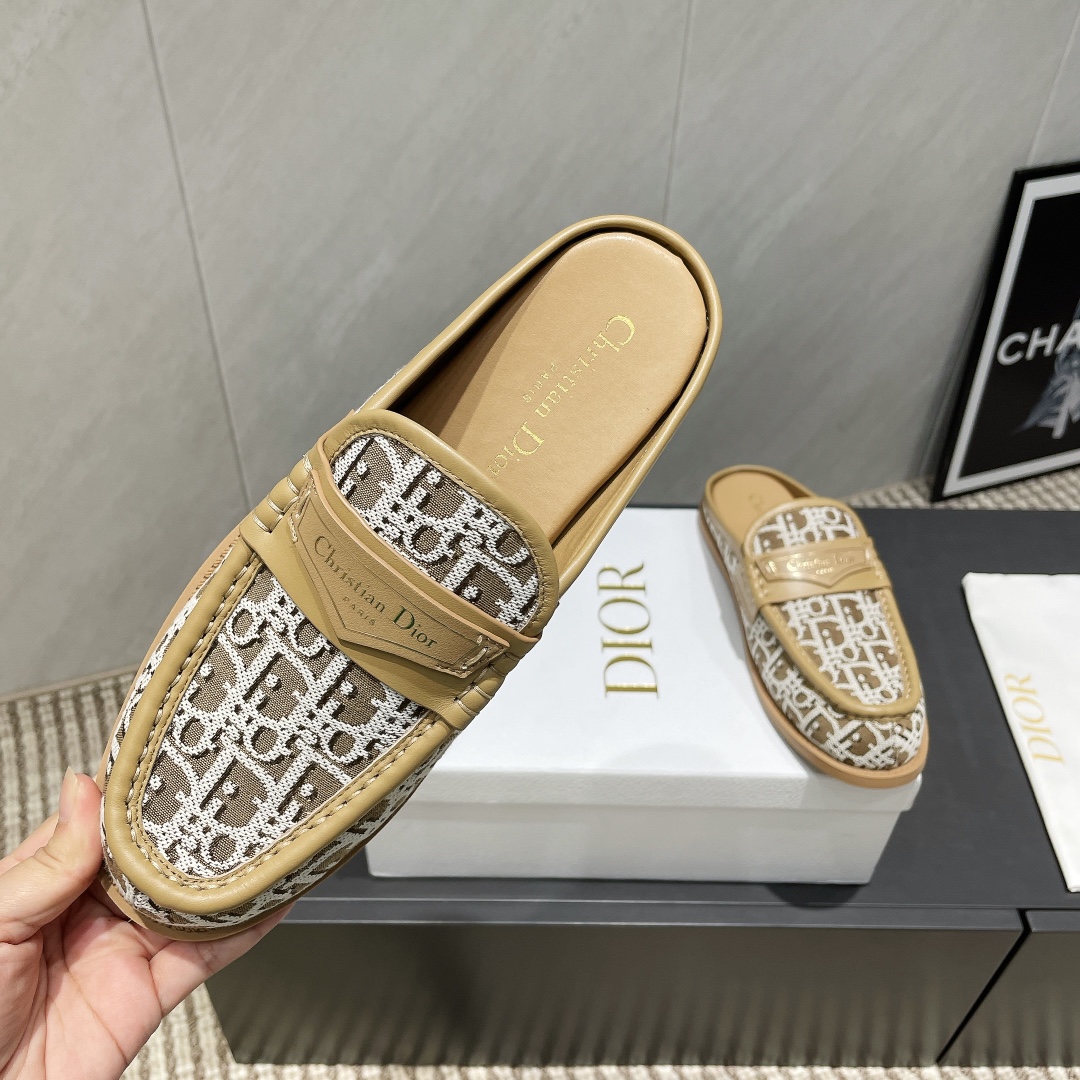 Dior Oblique Embroidered Cotton and Leather Sabot Loafers Mules 2 i1746424883 2904 6