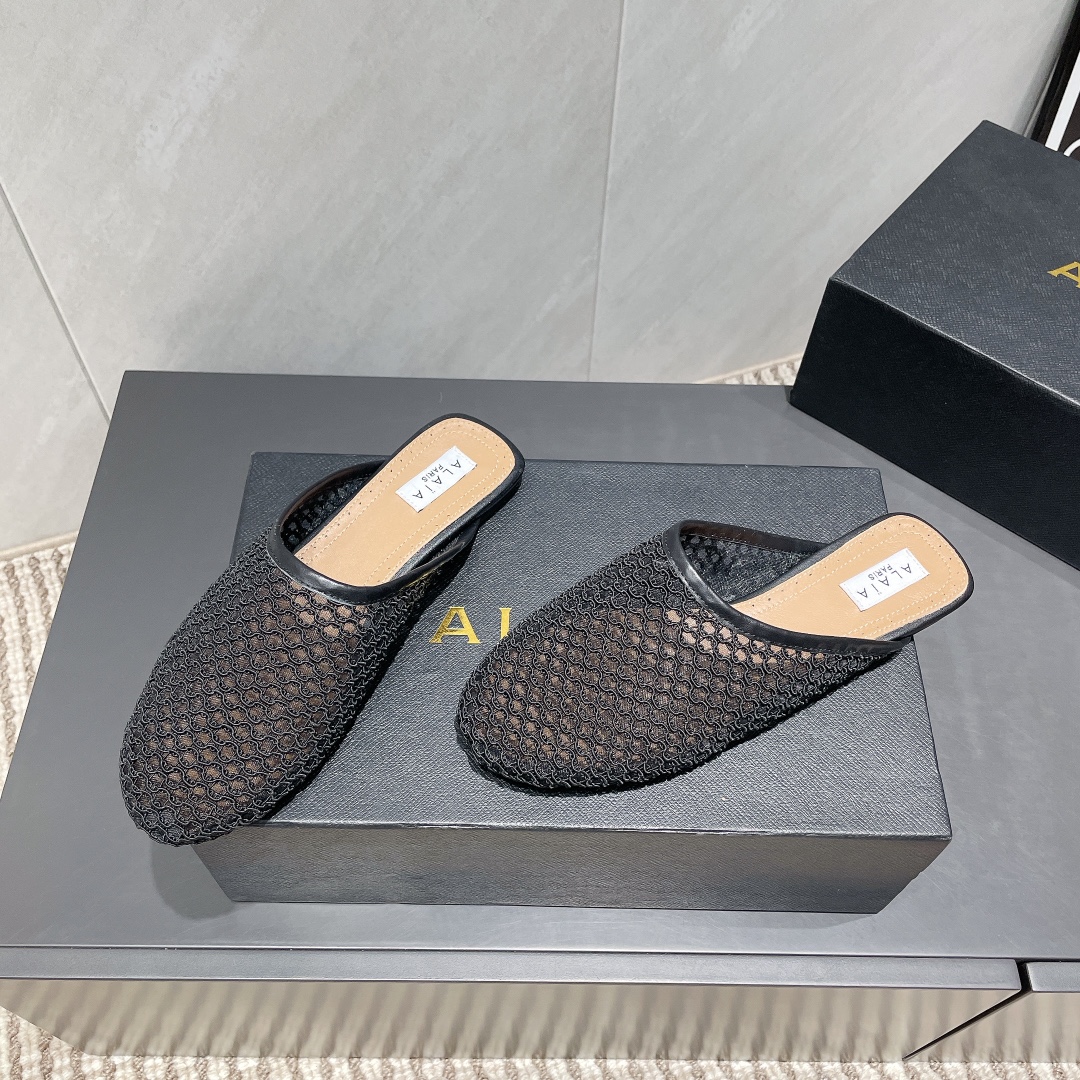 Alaïa Flat Mule: Sexy & Elegant Open Back Single Shoes - Perfect for Any Outfit 5 i1746685944 474 5