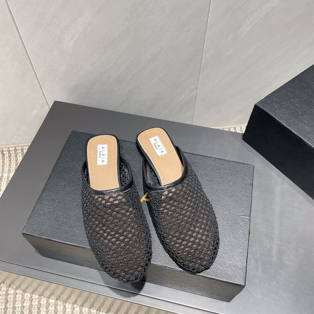 Alaïa Flat Mule: Sexy & Elegant Open Back Single Shoes - Perfect for Any Outfit 9 i1746685944 5553 2