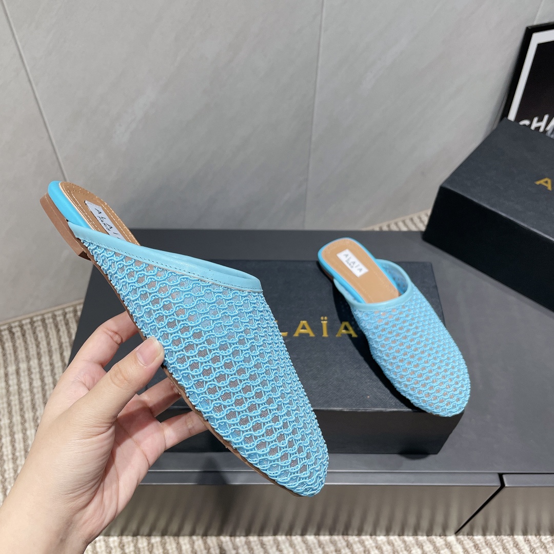 Alaïa Spring Flat Mules: Chic & Comfortable Designer Shoes for Women 2 i1746686080 7896 7