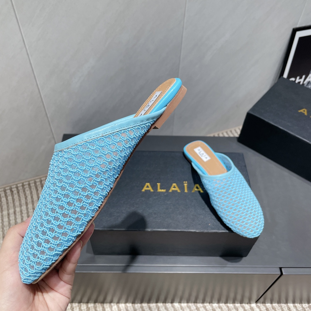 Alaïa Spring Flat Mules: Chic & Comfortable Designer Shoes for Women 6 i1746686093 8204 0