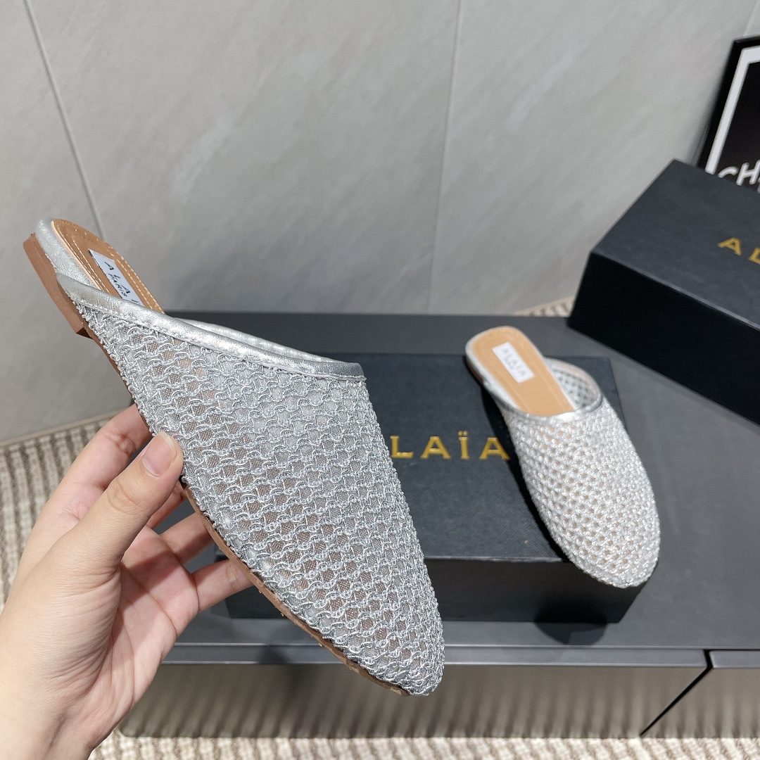 Alaïa Spring 2025 Mesh Mules - Flat Heel, Pointed Toe, Elegant Style 1 Alaïa Spring 2025 Mesh Mules - Flat Heel, Pointed Toe, Elegant Style