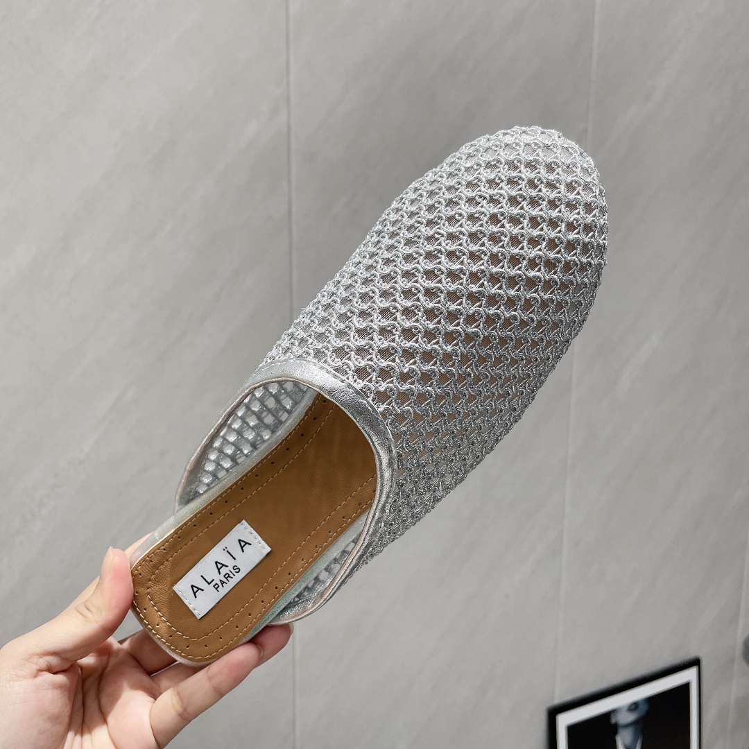 Alaïa Spring 2025 Mesh Mules - Flat Heel, Pointed Toe, Elegant Style 7 i1746686665 9107 6