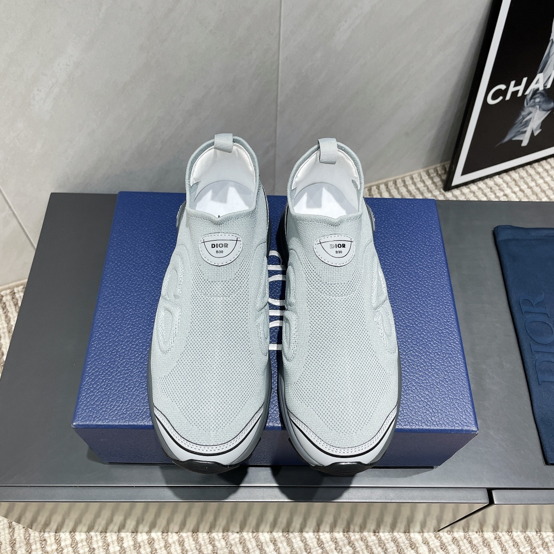 NO:402478,: 'Exclusive Top Version' D*ior2025vs Spring and Summer Latest Hot Shoes Series... [Thick-soled Casual Sneakers] This D*ior Star Sneaker continues its long-lasting outline and is carefully crafted from white cowhide leather, so it will be particularly comfortable to wear. It is decorated with suede inserts in the same color and decorated with metal stars to enhance the style. The style is light and matched with the 'Christian D*ior' logo thin sole, suitable for all seasons, can be matched with various casual styles to add the finishing touch, classic and super durable... Fabric: Original custom flying weaving Inner: Original custom flying weaving Flying weaving Flying weaving Flying weaving Flying weaving Flying weaving Flying weaving Flying weaving Flying weaving Flying weaving Flying weaving Flying weaving Flying weaving Flying weaving Flying weaving Flying weaving Flying weaving Flying weaving Flying weaving Flying weaving Flying weaving Flying weaving Flying weaving Flying weaving Flying weaving Flying weaving Flying weaving Flying weaving Flying weaving Flying weaving Flying weaving Flying weaving Flying weaving Flying weaving Flying weaving Flying weaving Flying weaving Flying weaving Flying weaving Flying weaving Flying weaving Flying weaving Flying weaving Flying weaving Flying weaving Flying weaving Flying weaving Flying weaving Flying weaving Flying weaving Flying weaving Flying weaving Flying weaving Flying weaving Flying weaving Flying weaving  Color: Official website synchronous update, casual shoes/sports shoes, sneakers, cowhide19860909:《独家顶级版本》 D*ior2025vs春夏最新爆款休闲鞋系列……【厚底休闲运动鞋】 这款D*ior Star运动鞋延续经久不衰的轮廓,采用白色牛皮革精心制作,所以上脚会特别的舒服,饰以同色调绒面革镶片金属星星装饰鞋带孔眼,提升格调,款式轻盈搭配“Christian D*ior”标志薄鞋底,四季皆宜,可与各式休闲造型搭配,增添点睛之笔,经典超耐看…… 面料:原版定制飞织 内里:原版定制飞织 垫脚:原版注塑成型 大底:原版开模TPU橡胶大底 包装:原版全套包装 码数:35-44（38.45定制不退换） 颜色:官网同步更新,休闲鞋/运动鞋,sneakers,cowhide,Women's Shoes