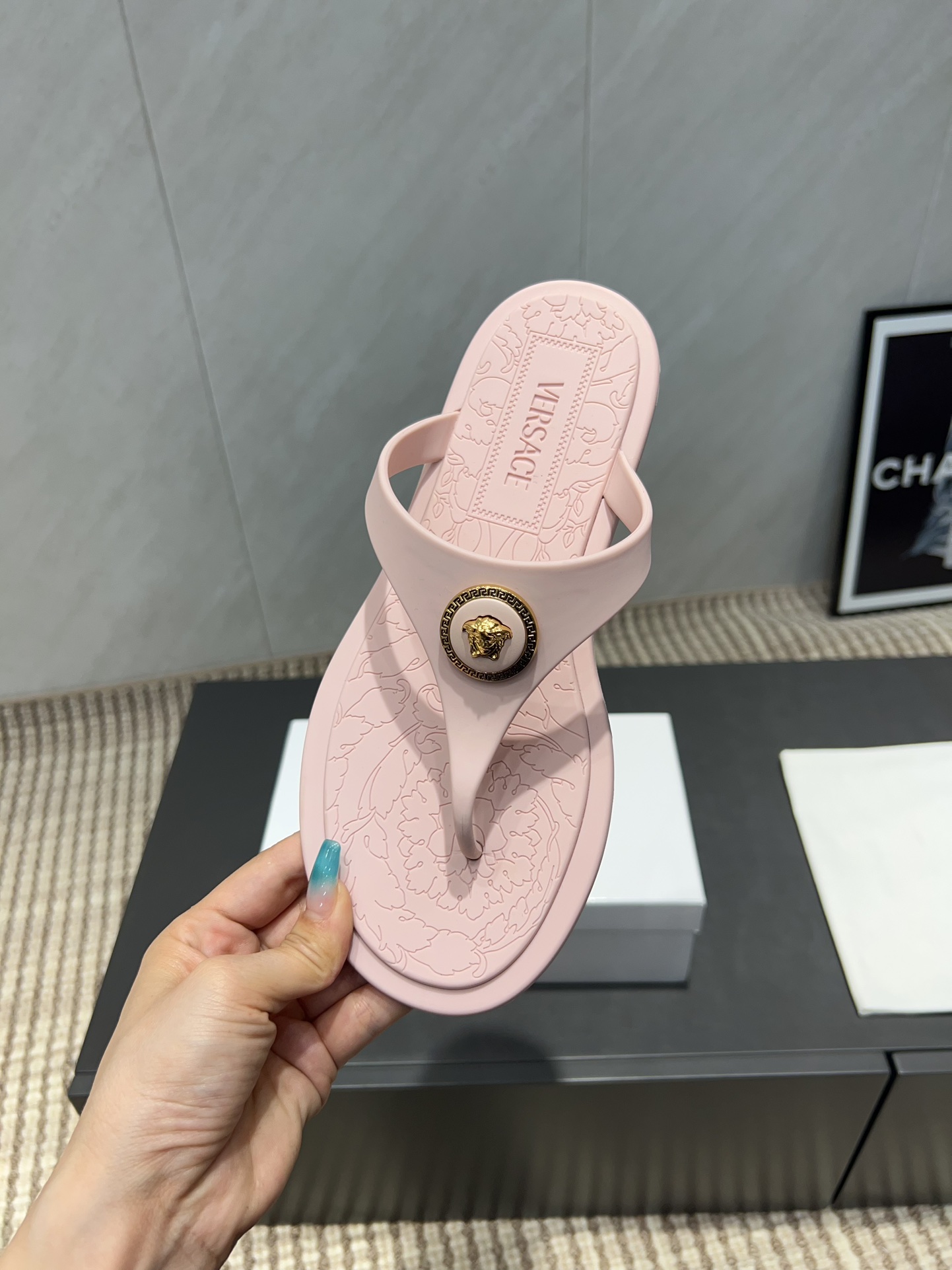 Stylish Sandals Inspired by Planets with Zirconium Fabric and Unique Design - 图片 5