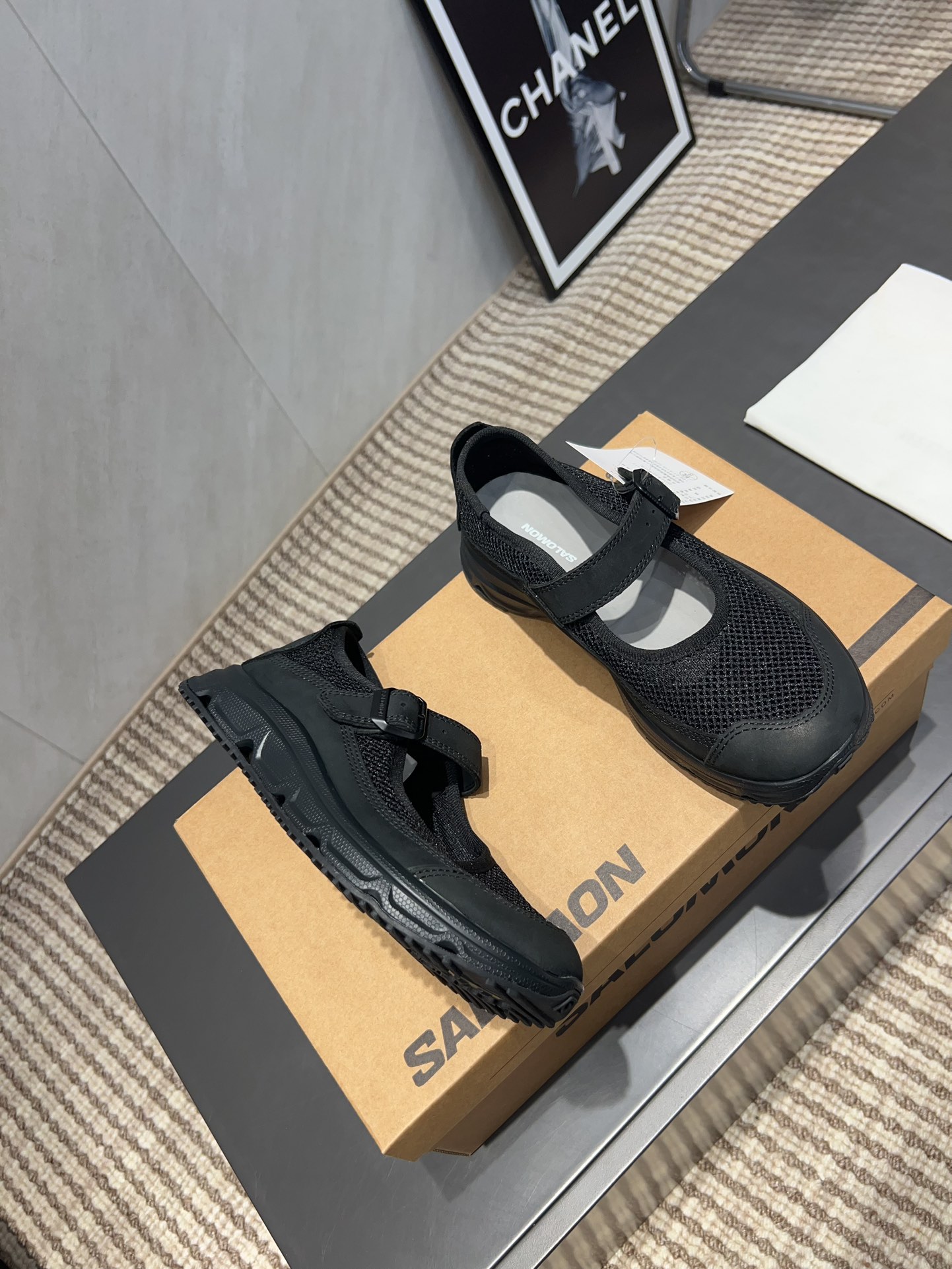 Limited Edition Salomon XT Whisper Shoes with Custom Features and Unique Design - 图片 4