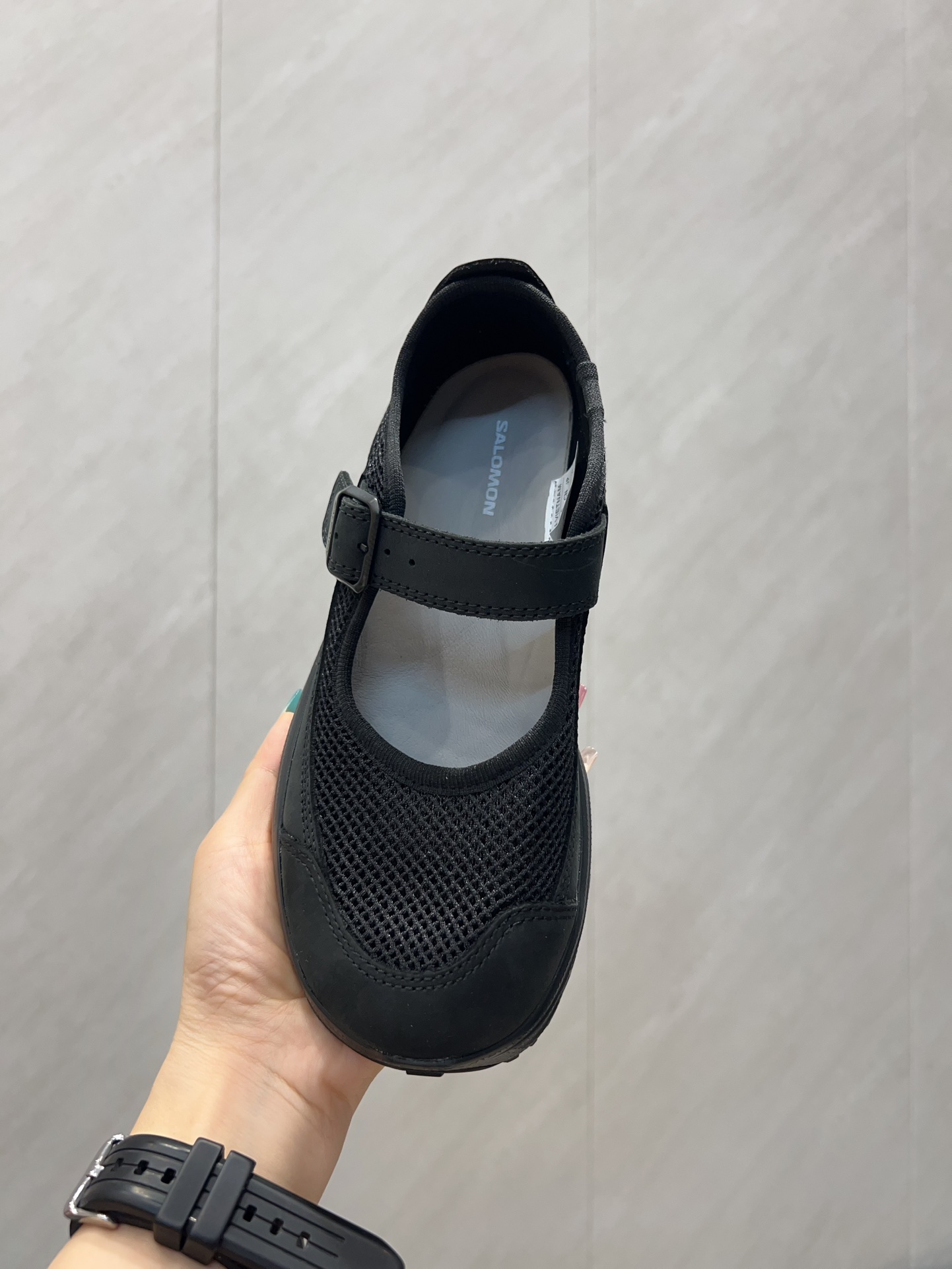 Limited Edition Salomon XT Whisper Shoes with Custom Features and Unique Design - 图片 7