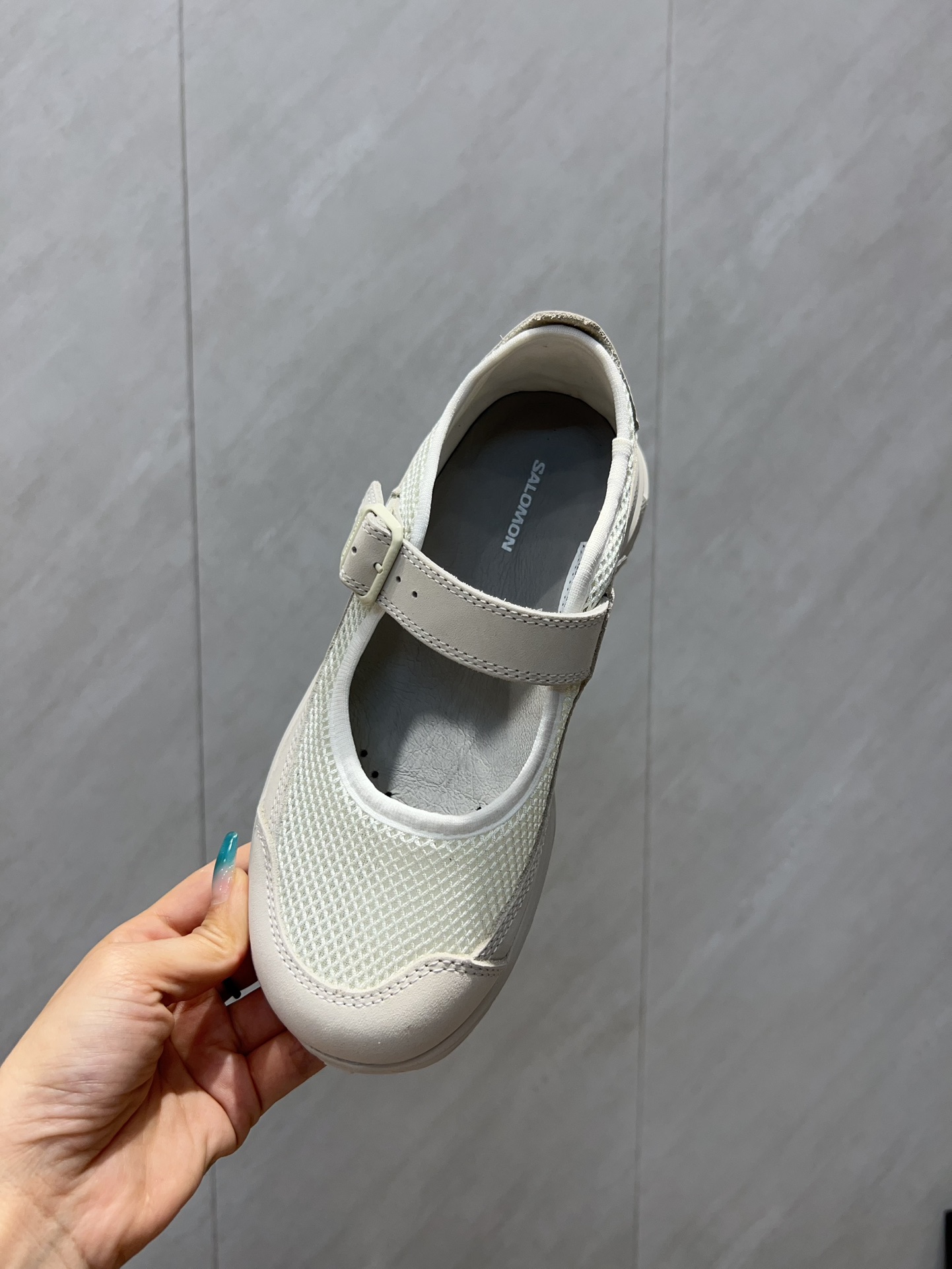 Limited Edition Salomon XT Whisper Shoes with Unique Features and Custom Design - 图片 6